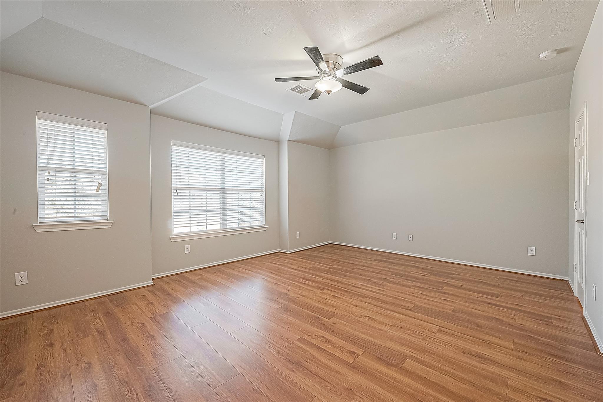 2748 Maybrook Hollow Lane