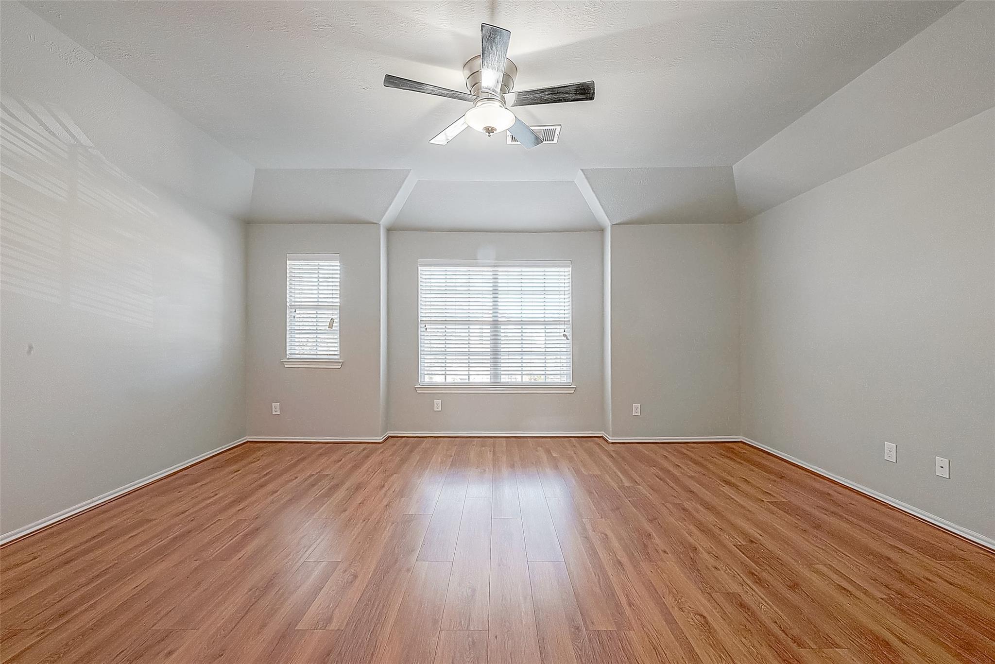 2748 Maybrook Hollow Lane