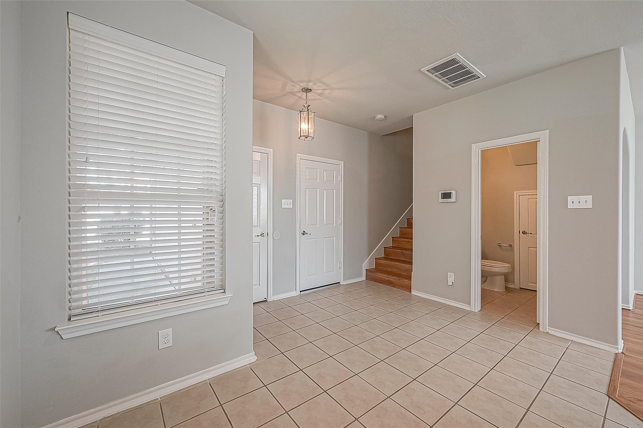2748 Maybrook Hollow Lane