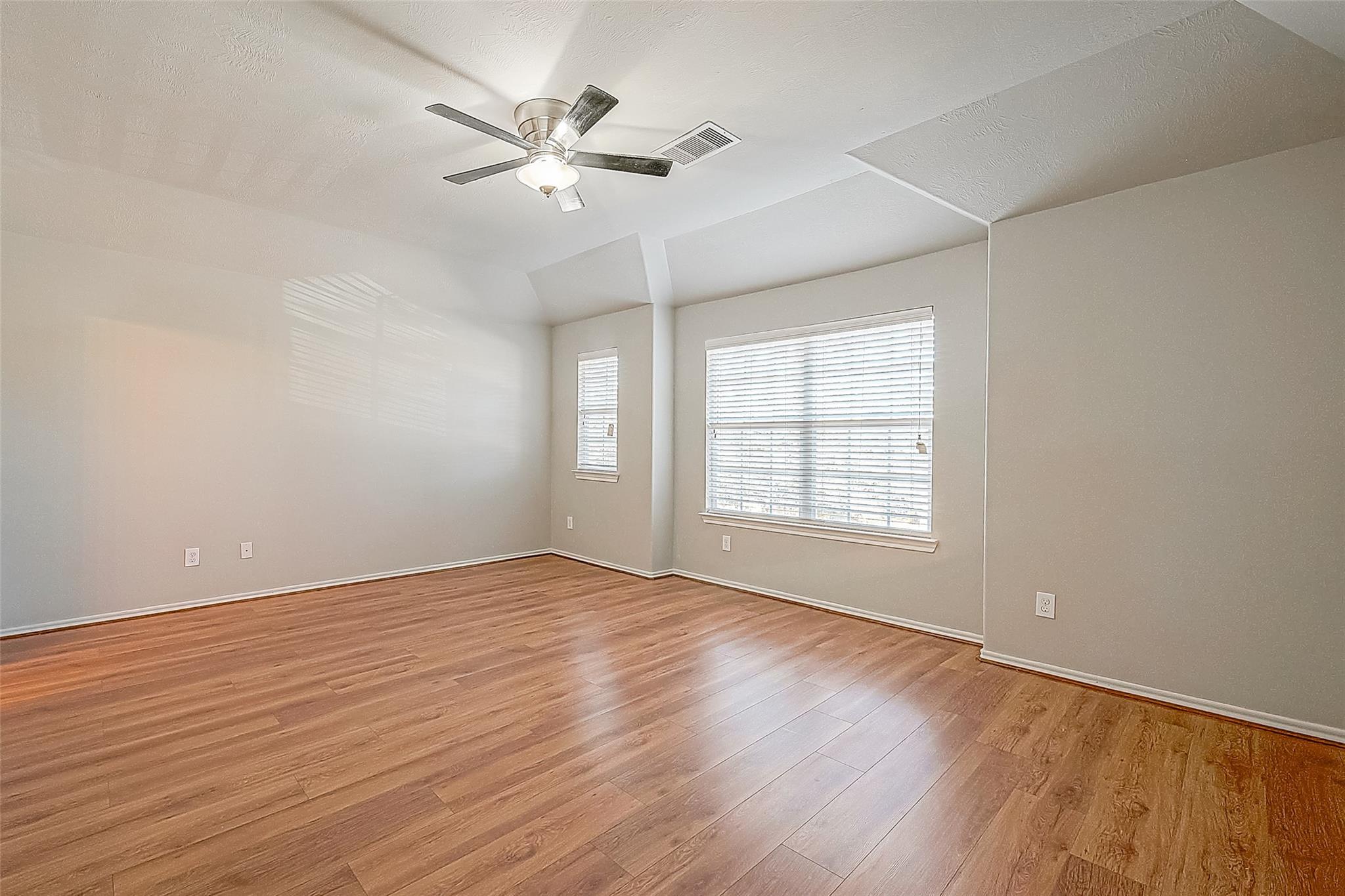 2748 Maybrook Hollow Lane