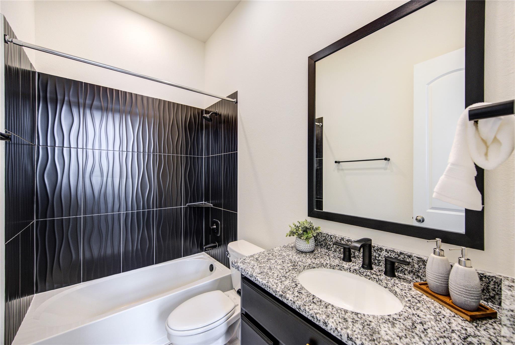 21339 Crescent Winged Drive