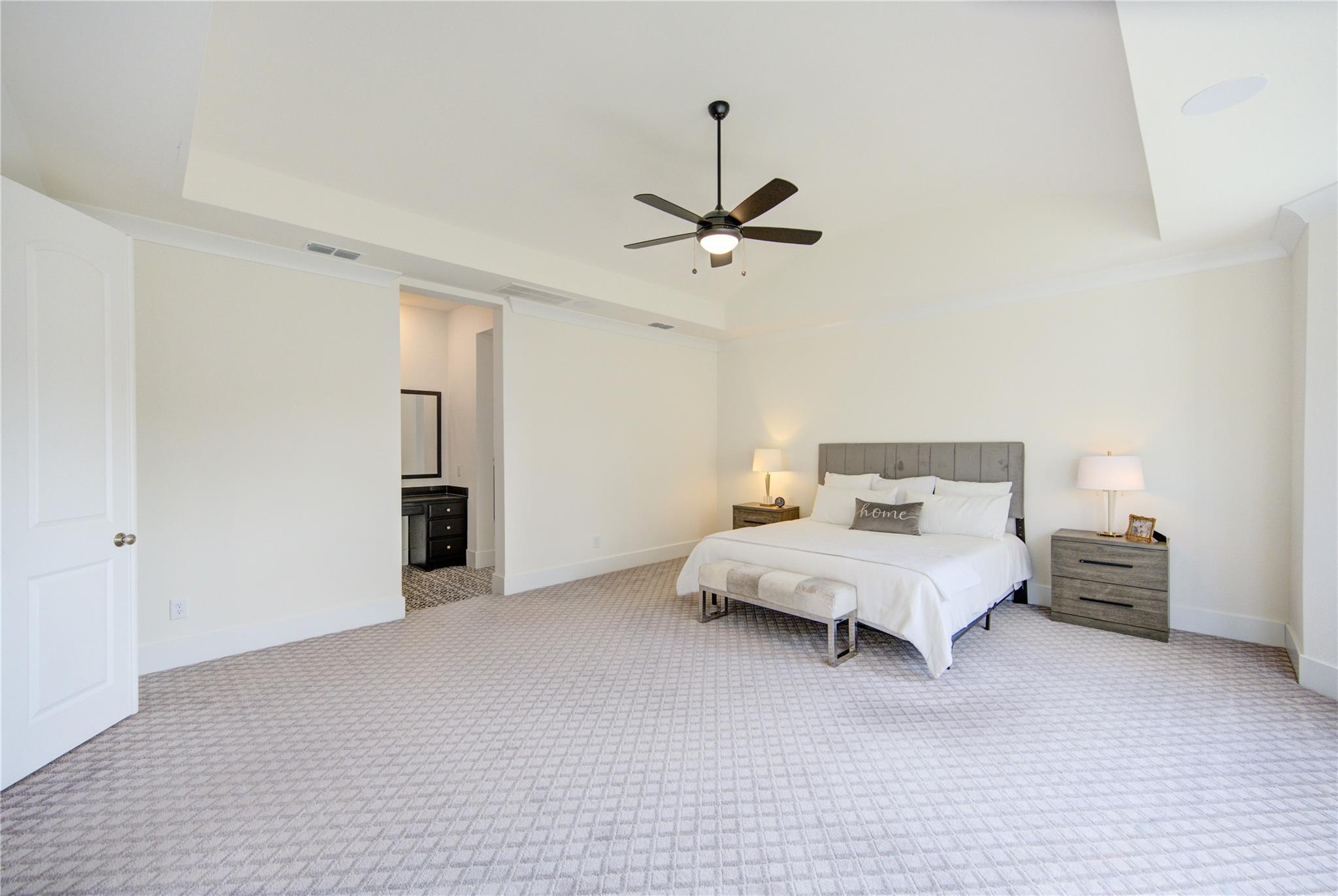 21339 Crescent Winged Drive