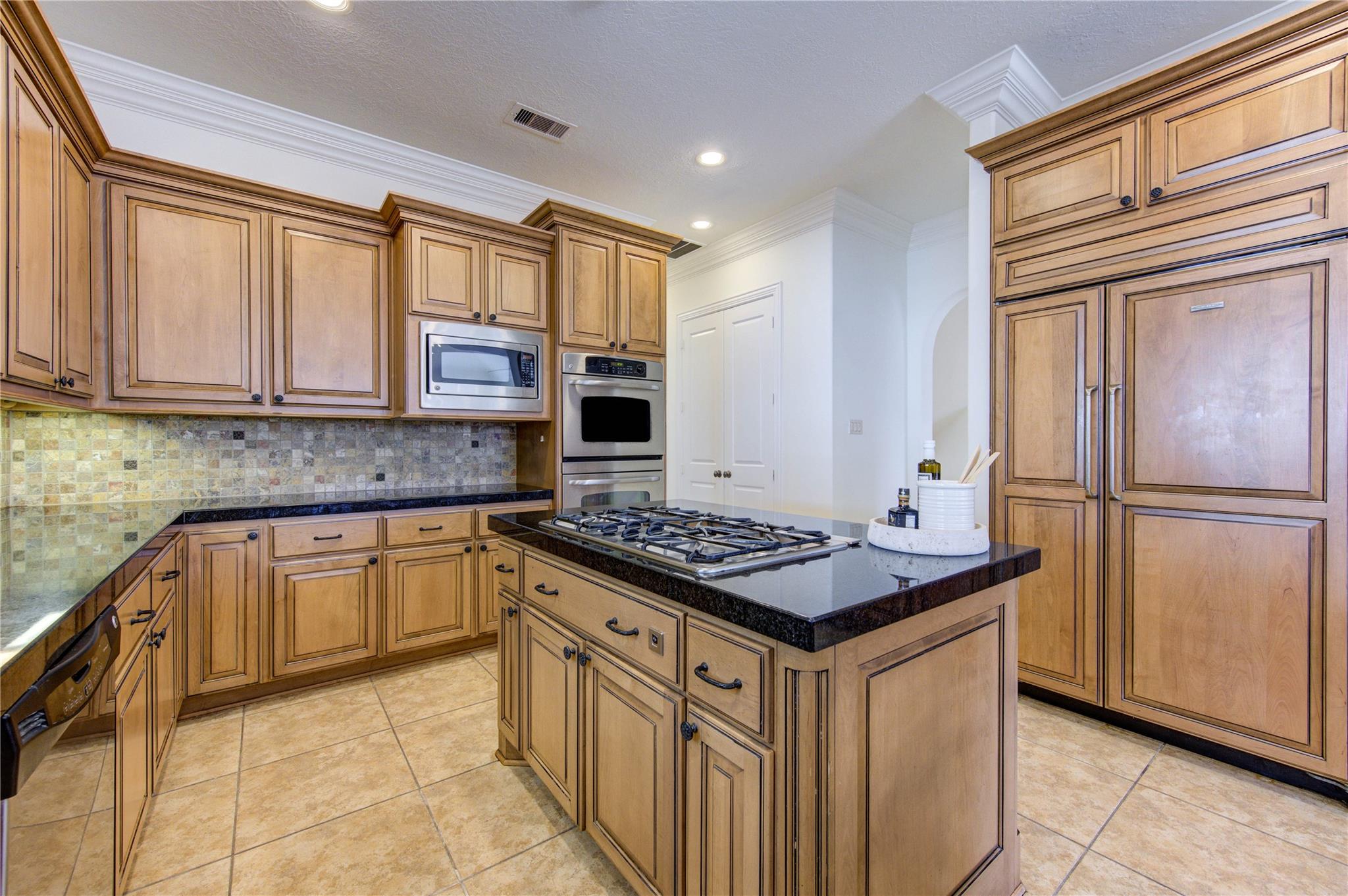 14014 Hampton Cove Drive