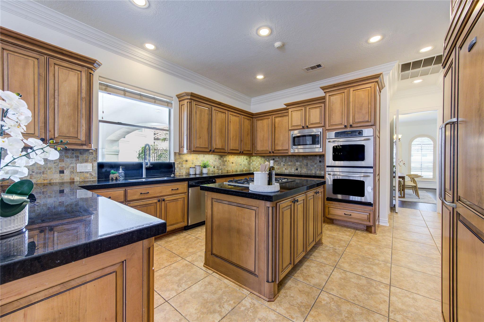 14014 Hampton Cove Drive