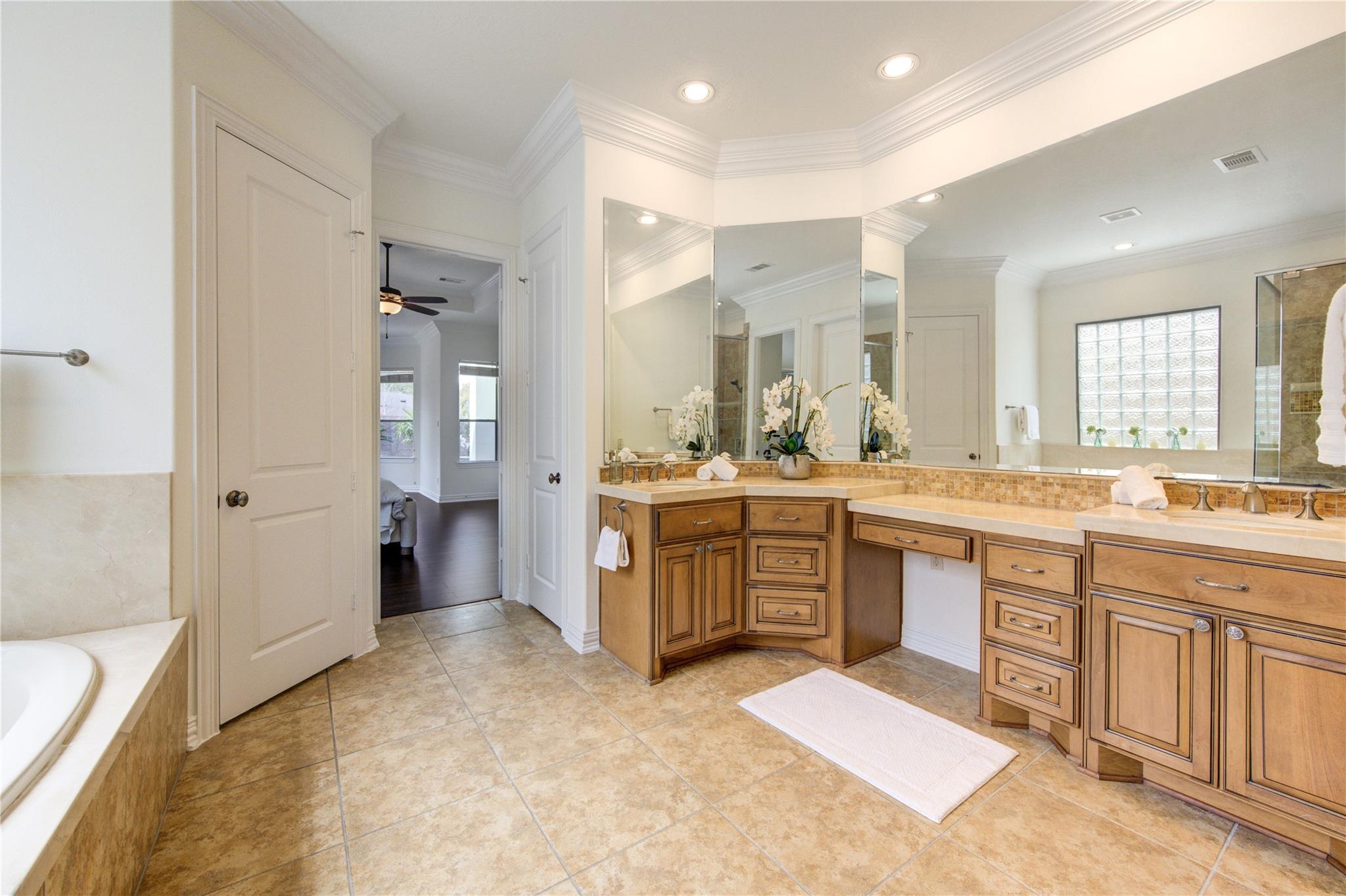 14014 Hampton Cove Drive