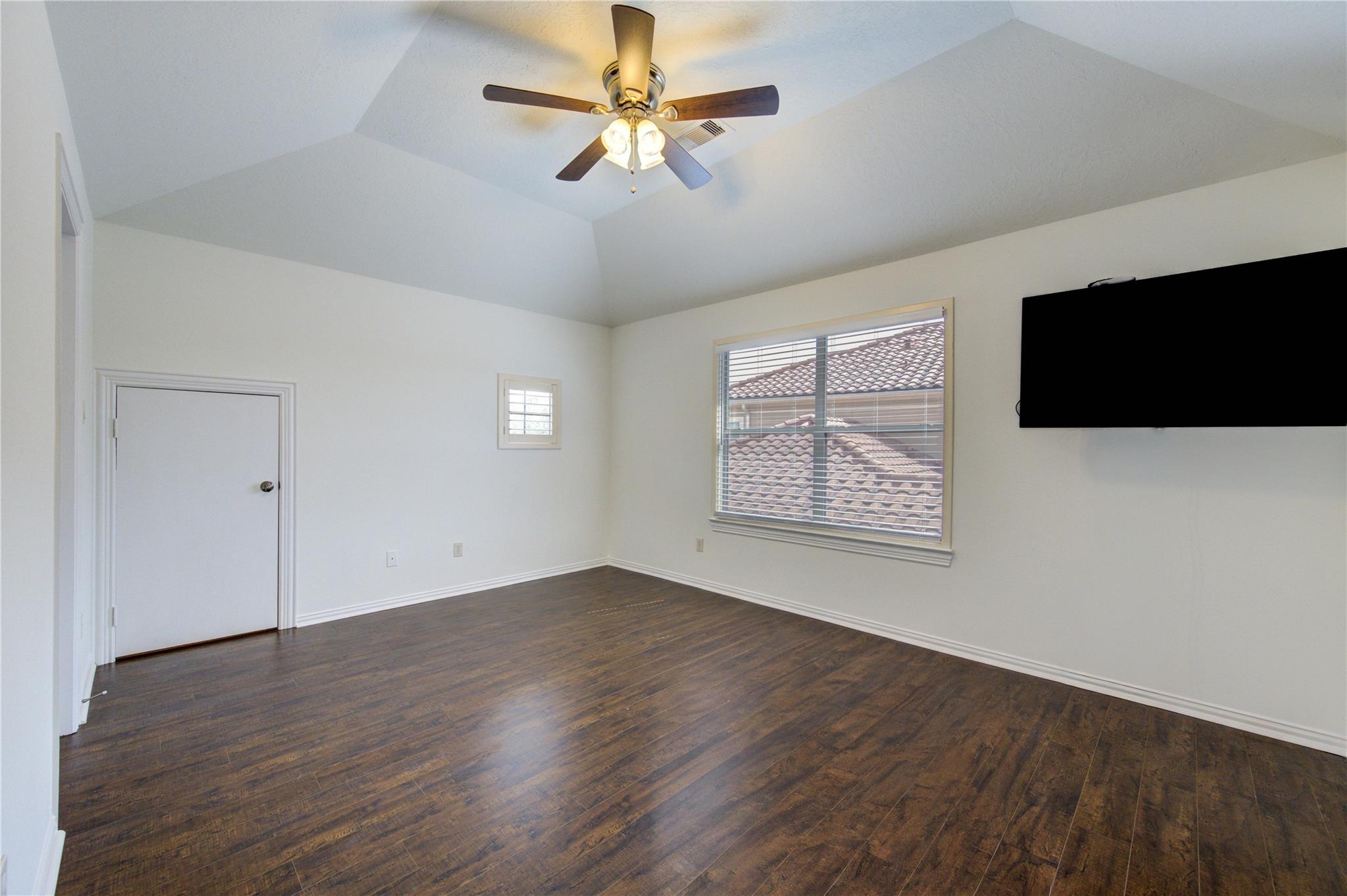 14014 Hampton Cove Drive