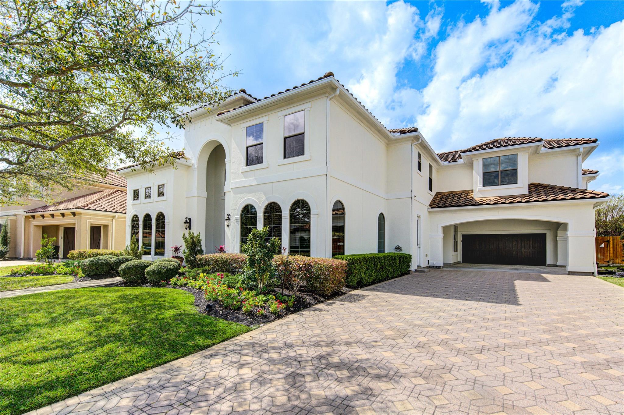 14014 Hampton Cove Drive