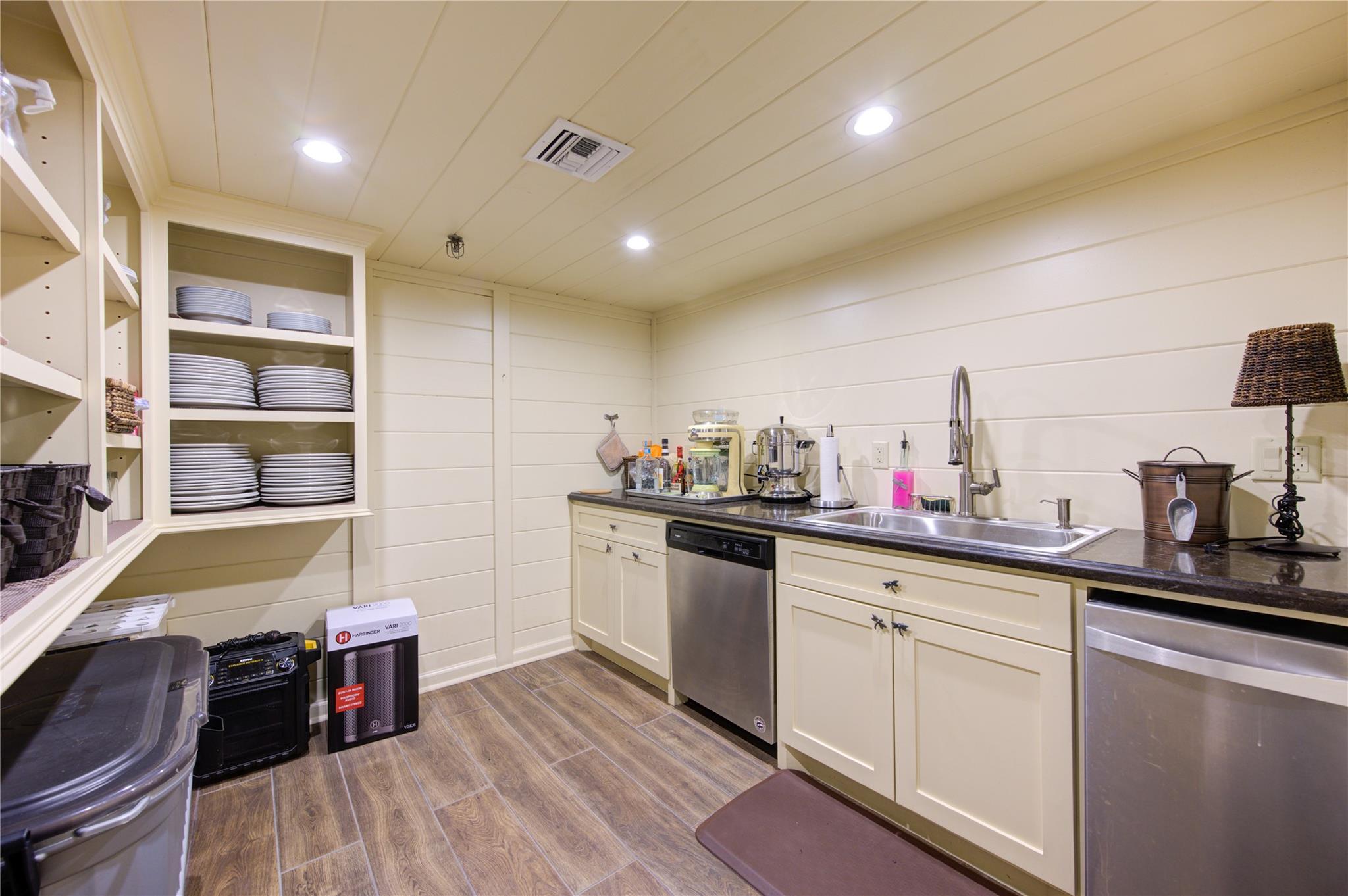 150 Gessner Road # 5A