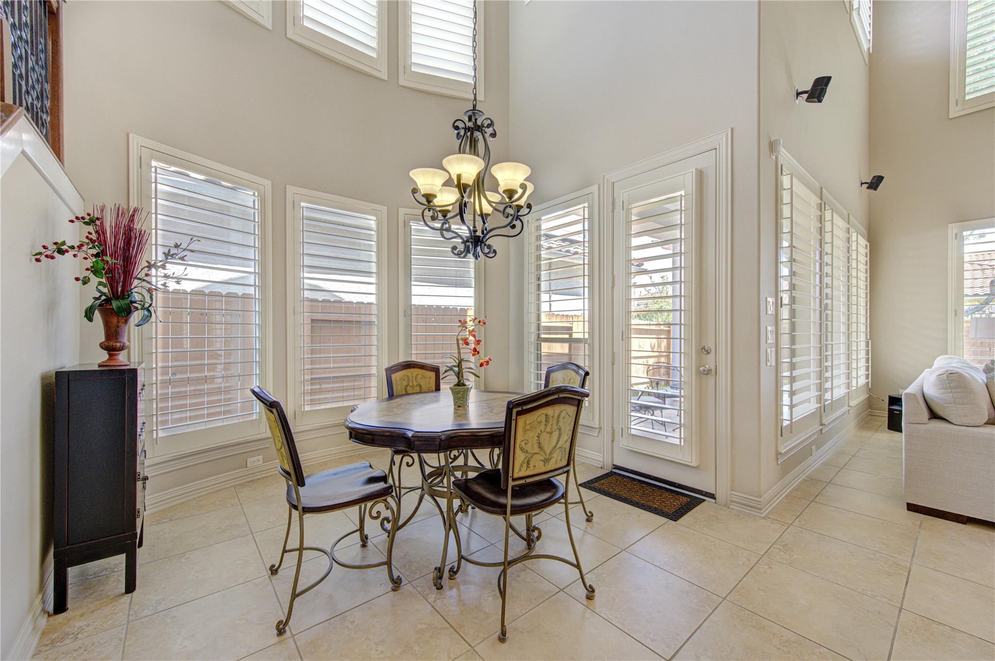 1907 Flower Garden Lane