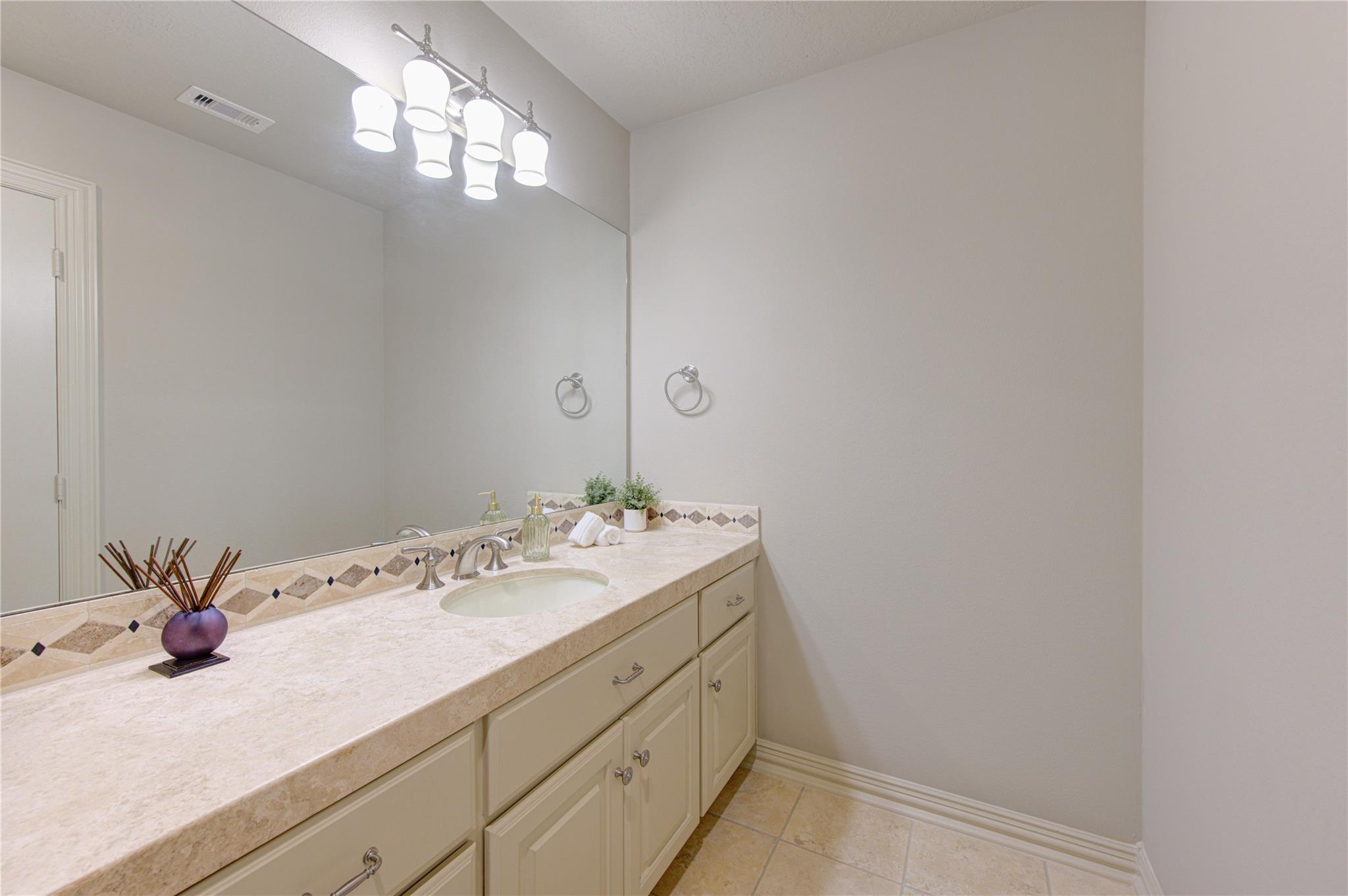 1907 Flower Garden Lane