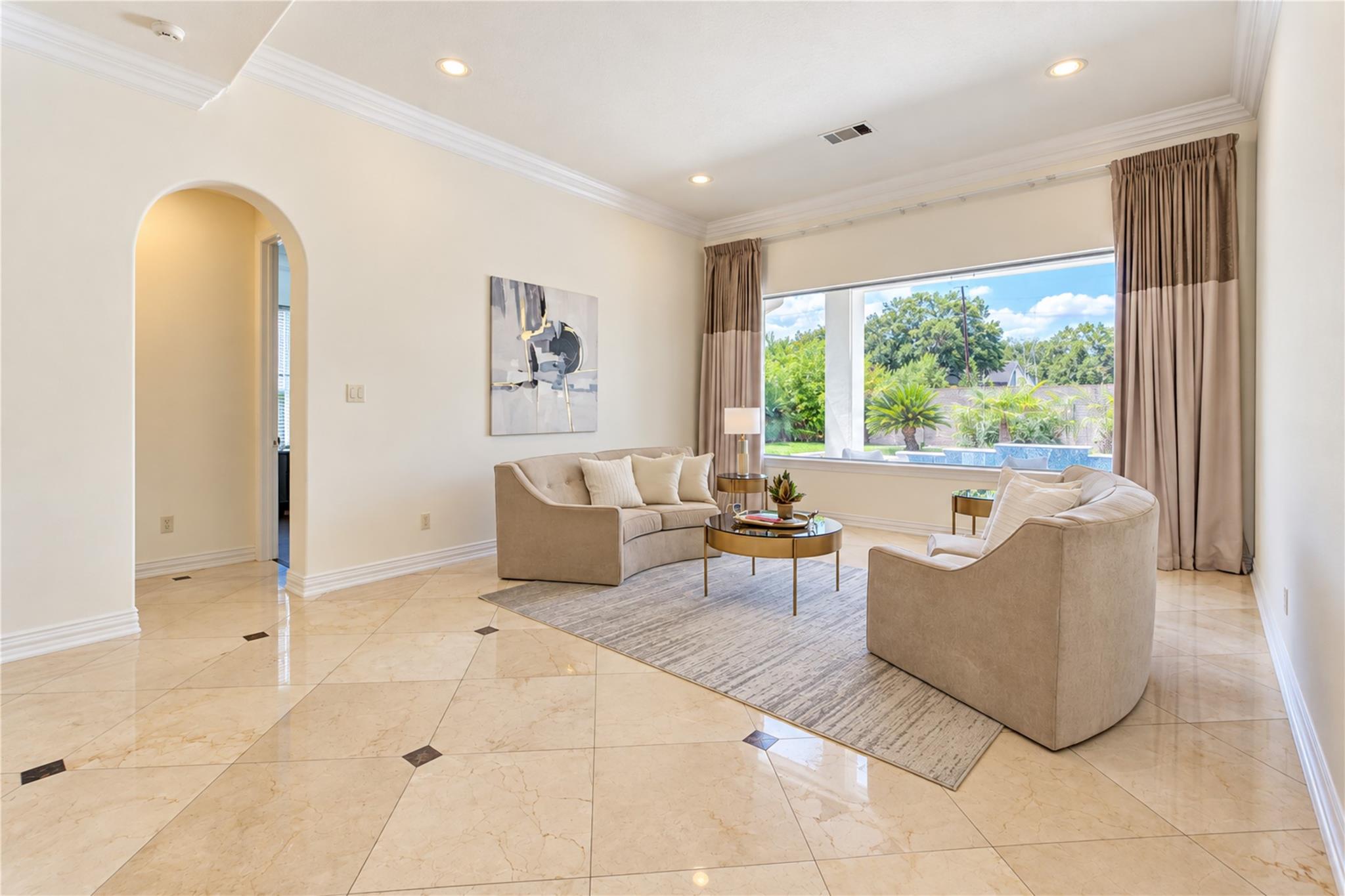 14014 Hampton Cove Drive