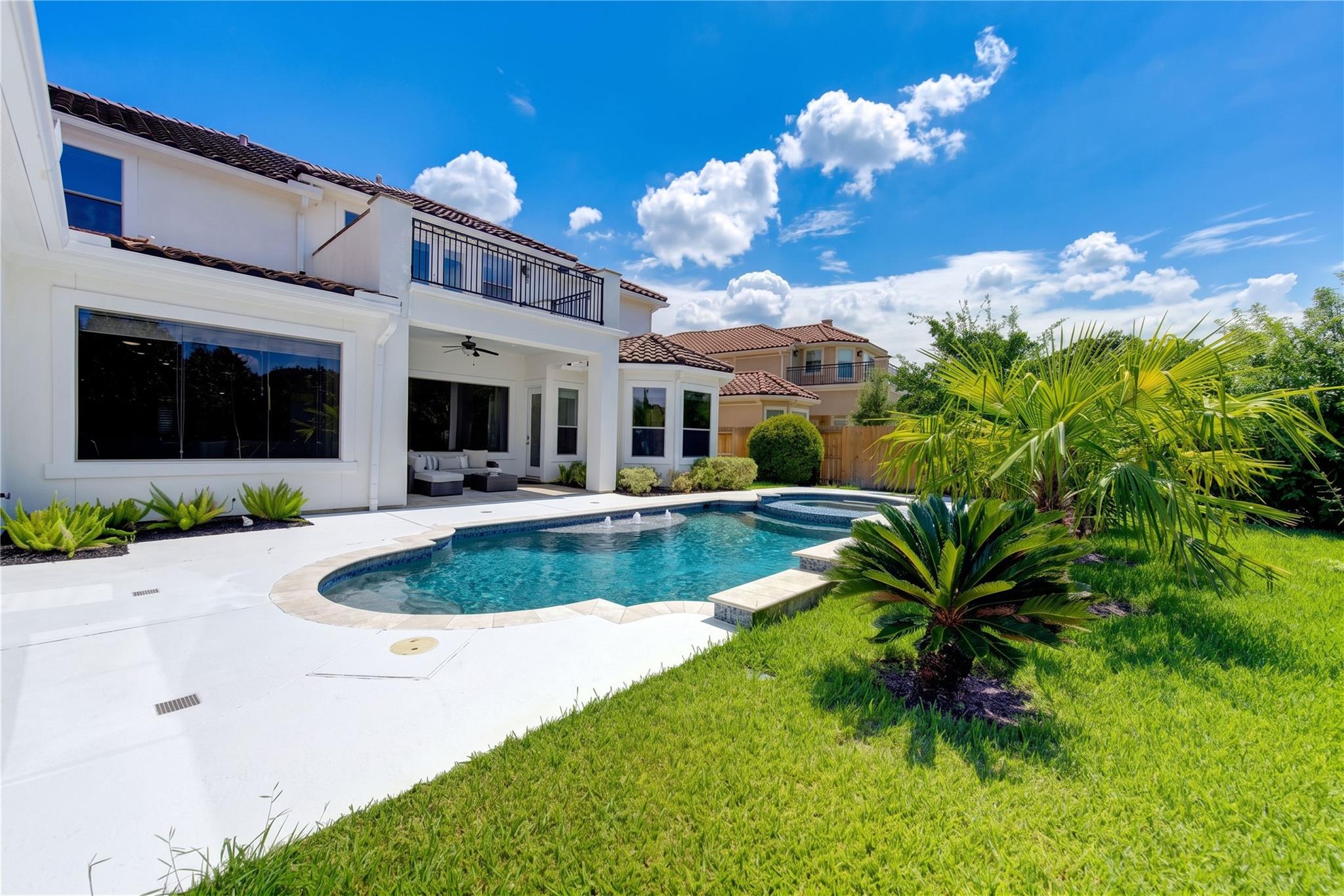 14014 Hampton Cove Drive