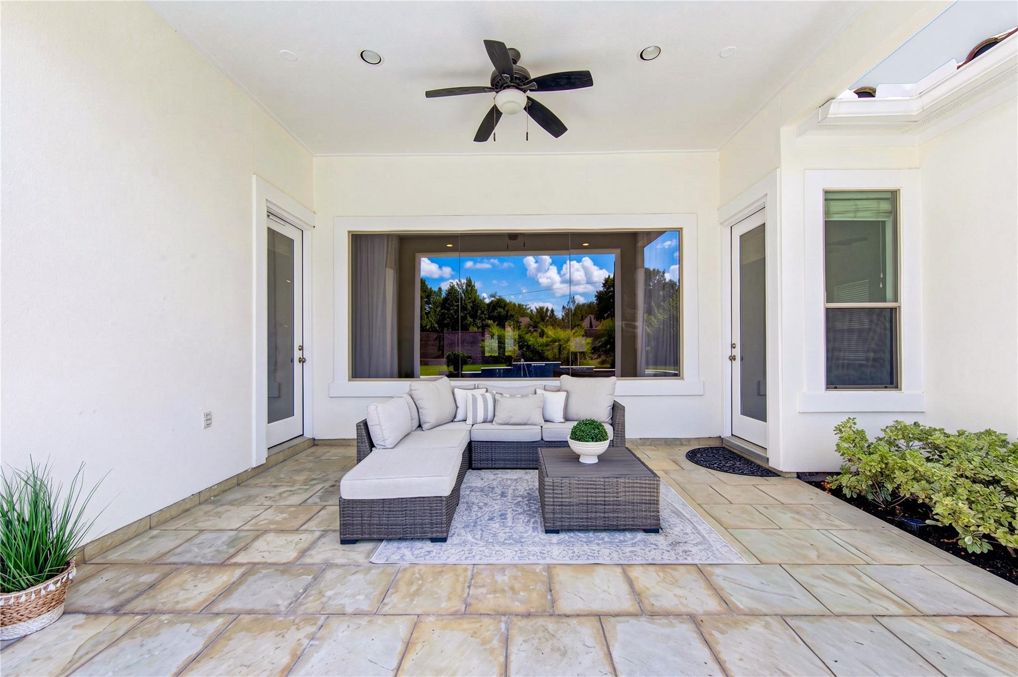 14014 Hampton Cove Drive