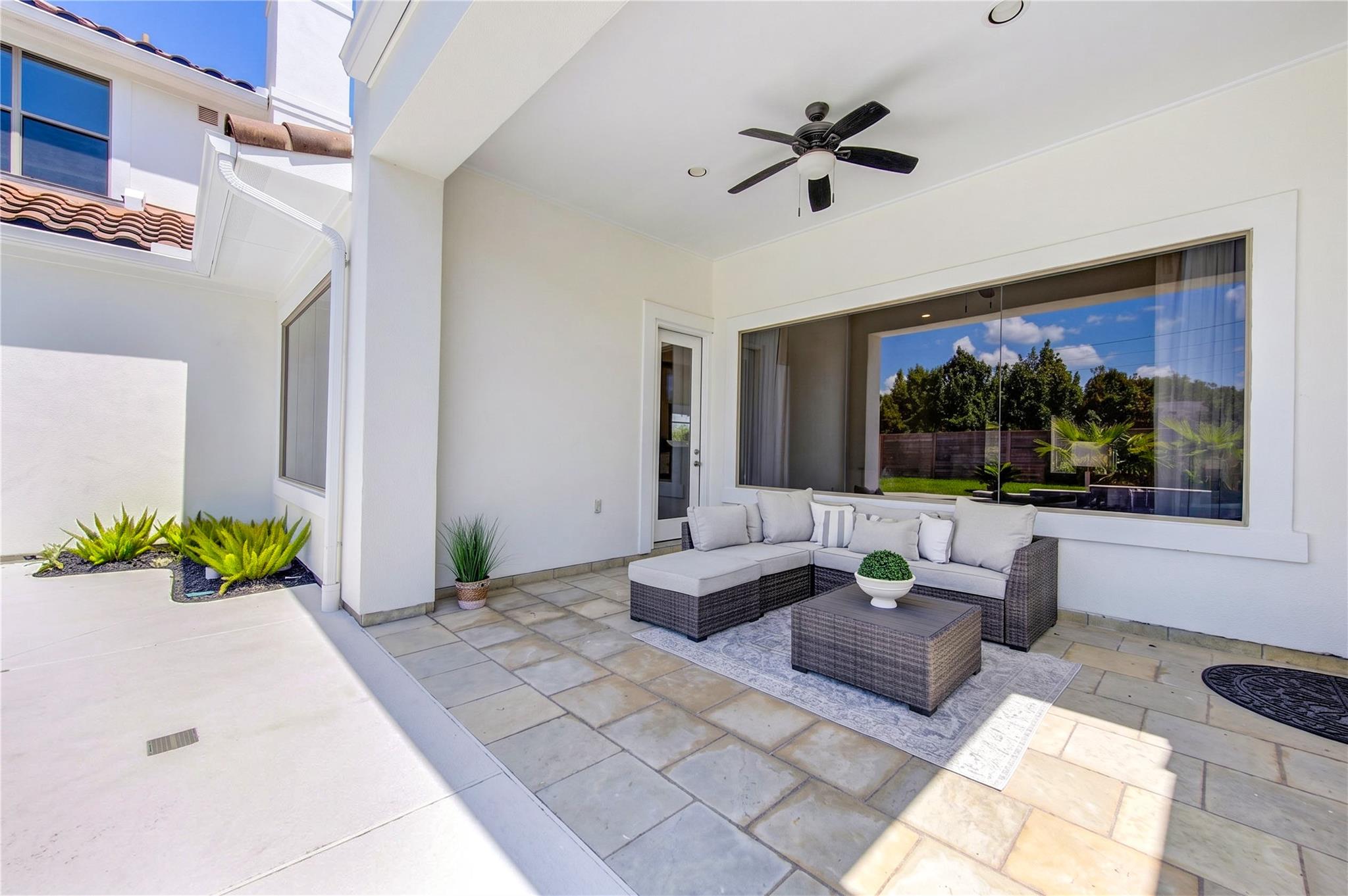 14014 Hampton Cove Drive