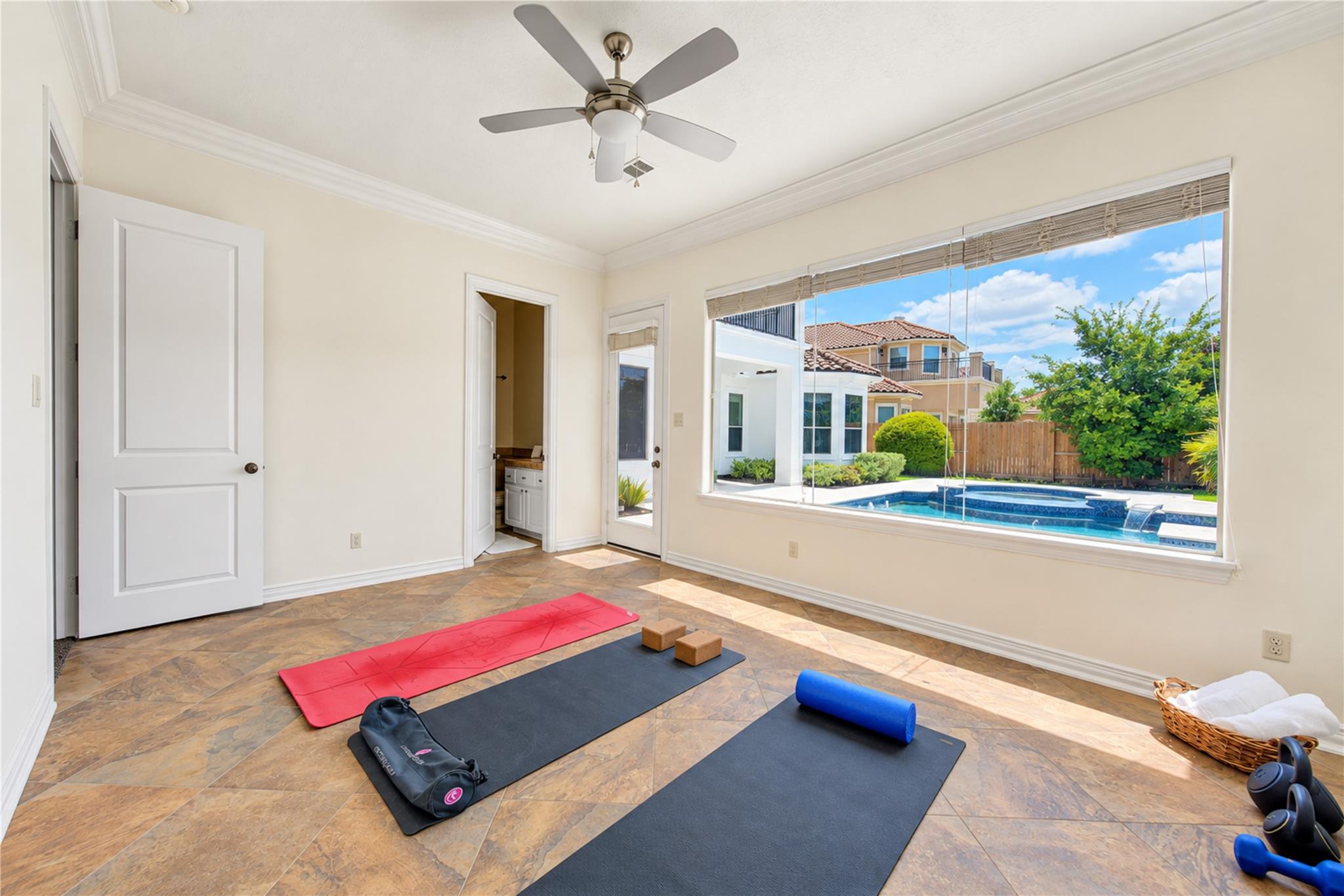 14014 Hampton Cove Drive