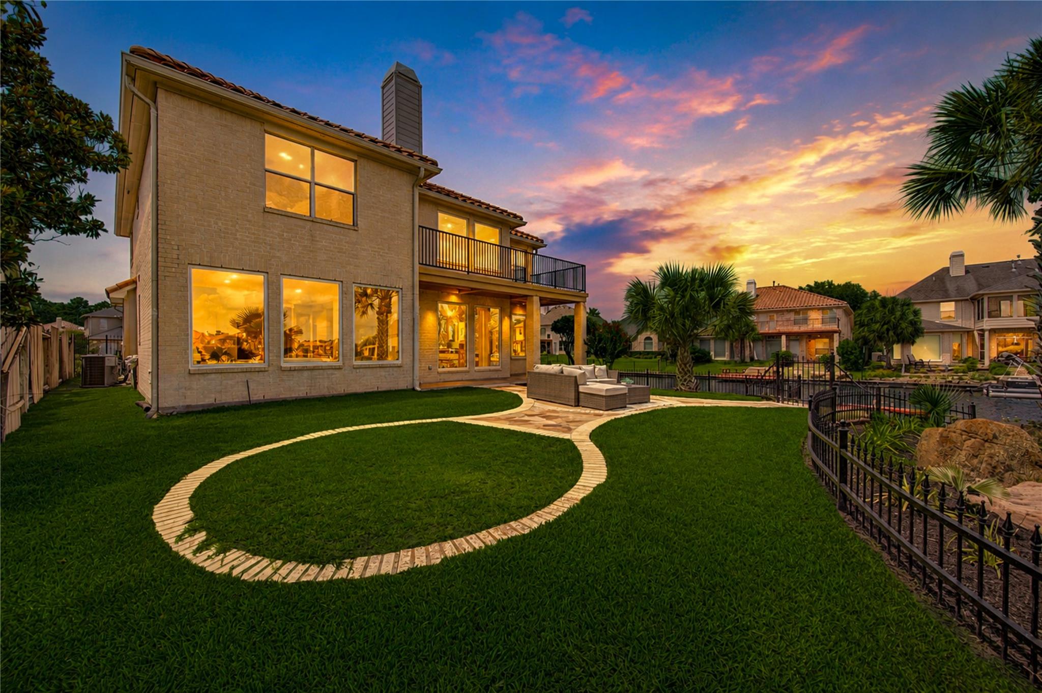 13212 Lismore Point