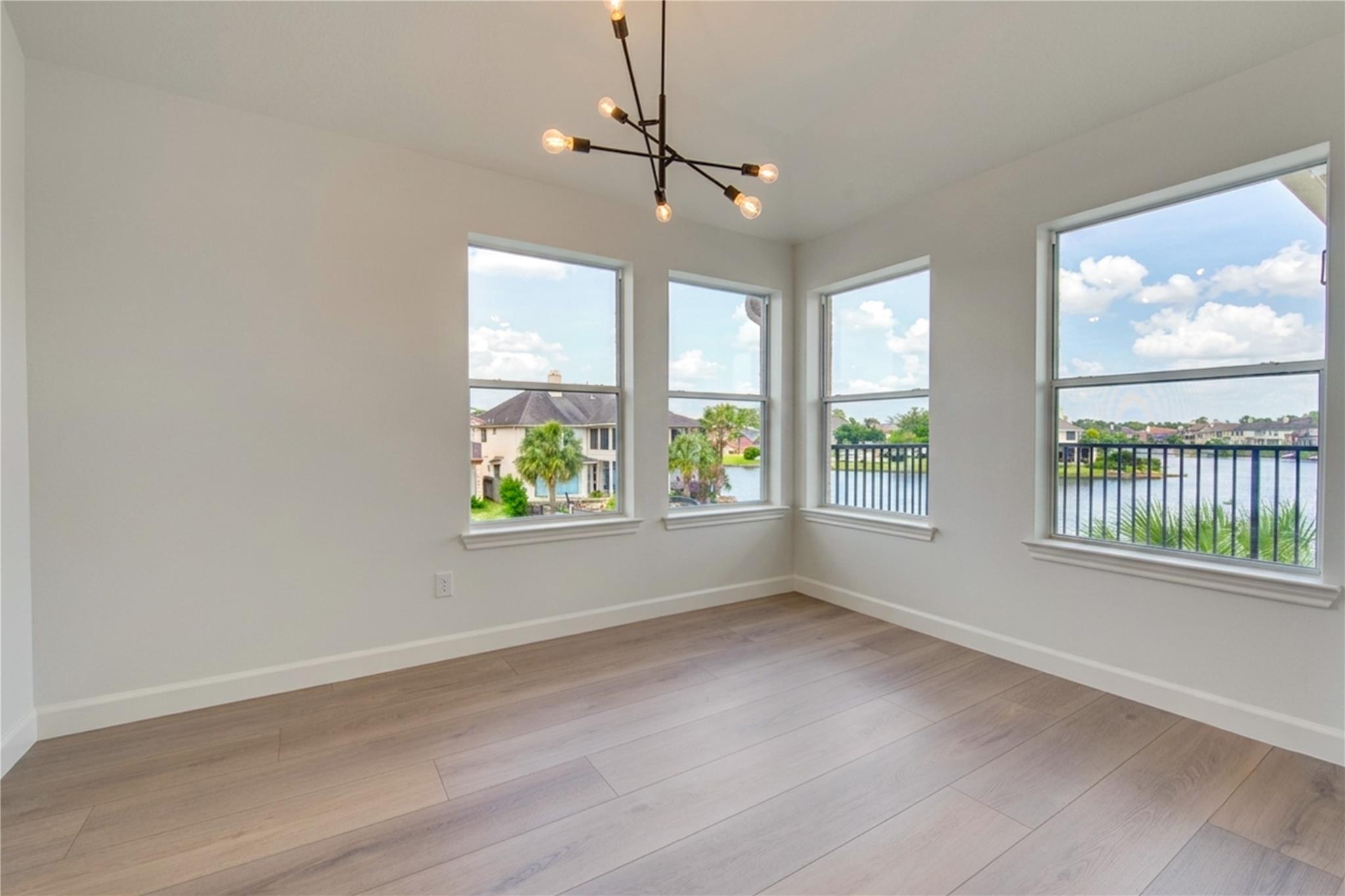 13212 Lismore Point