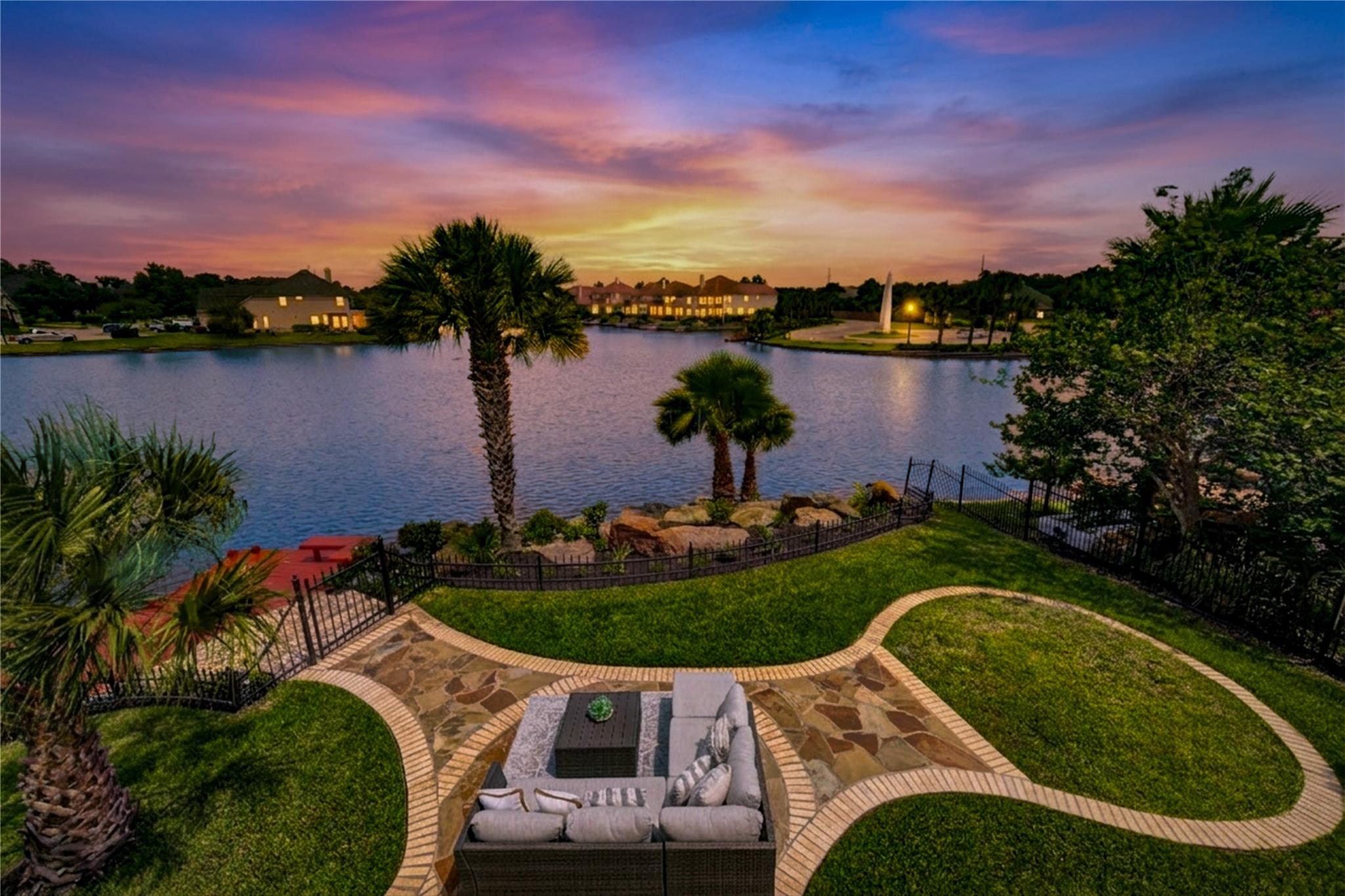 13212 Lismore Point