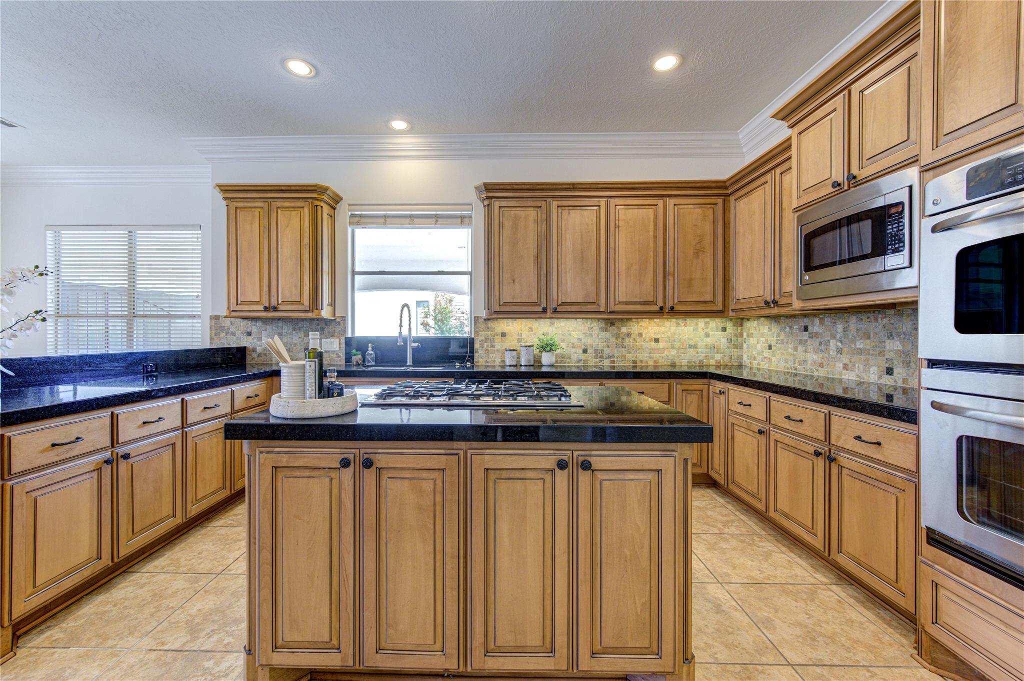 14014 Hampton Cove Drive