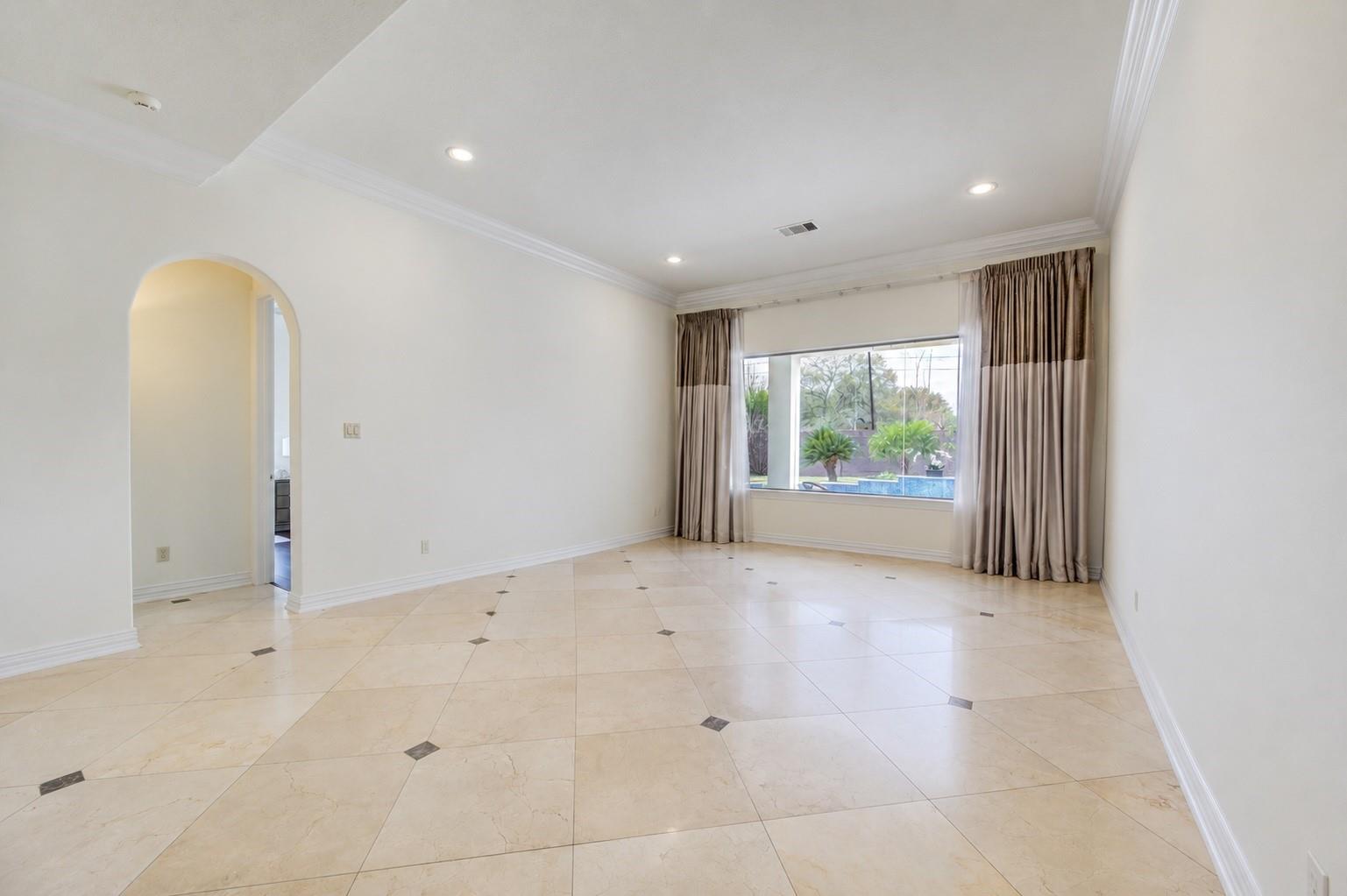 14014 Hampton Cove Drive