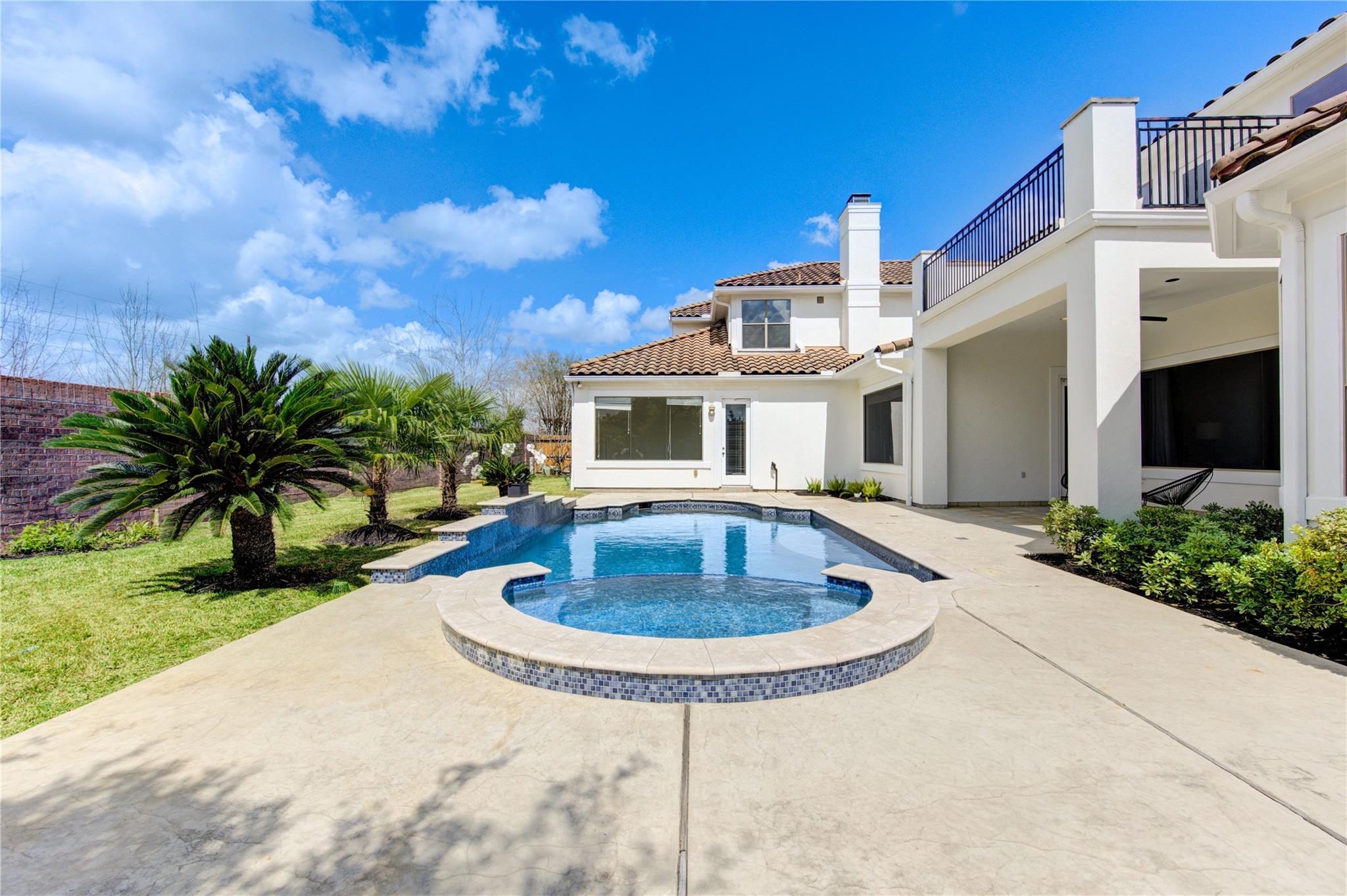 14014 Hampton Cove Drive
