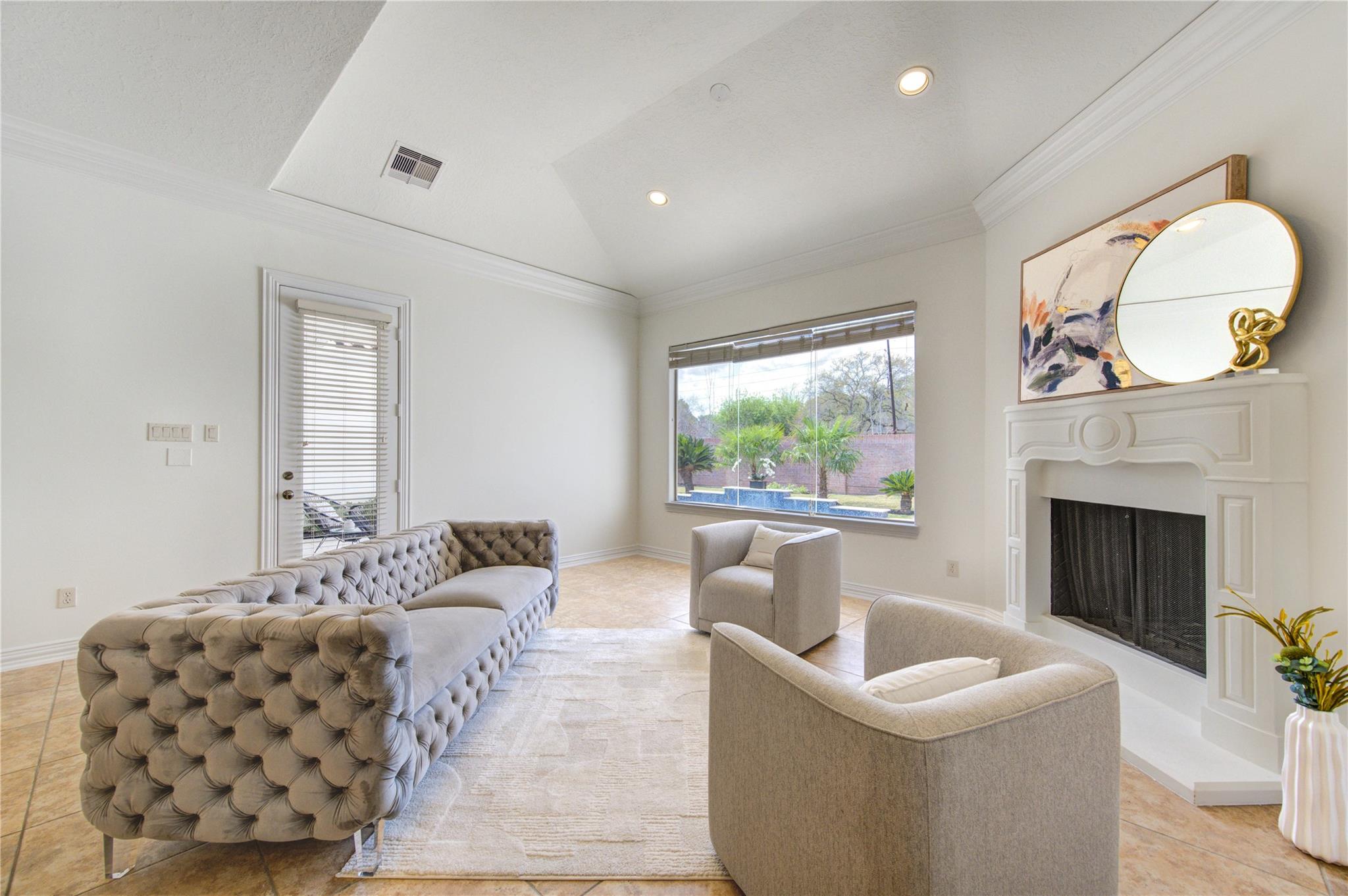 14014 Hampton Cove Drive