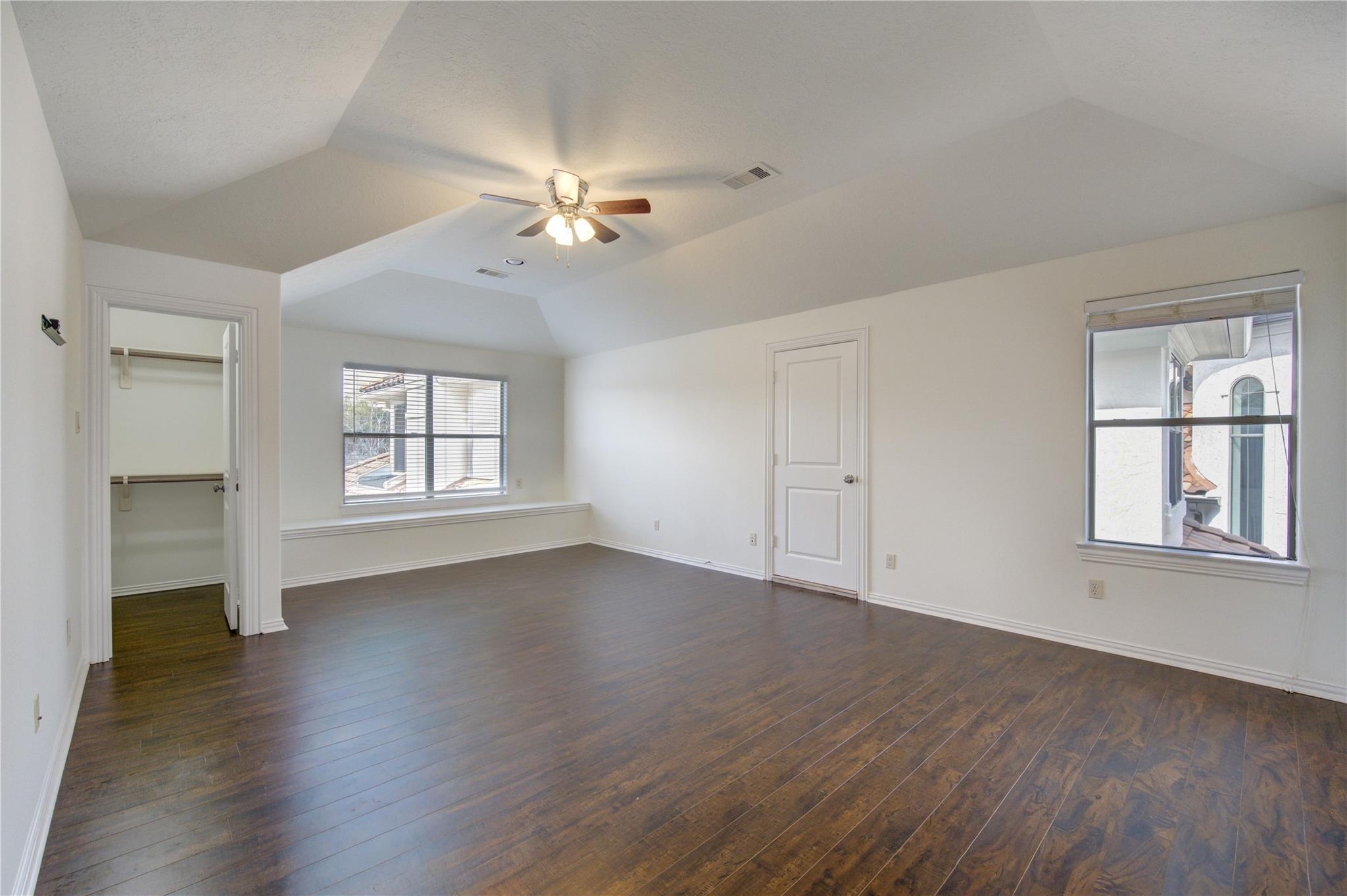 14014 Hampton Cove Drive