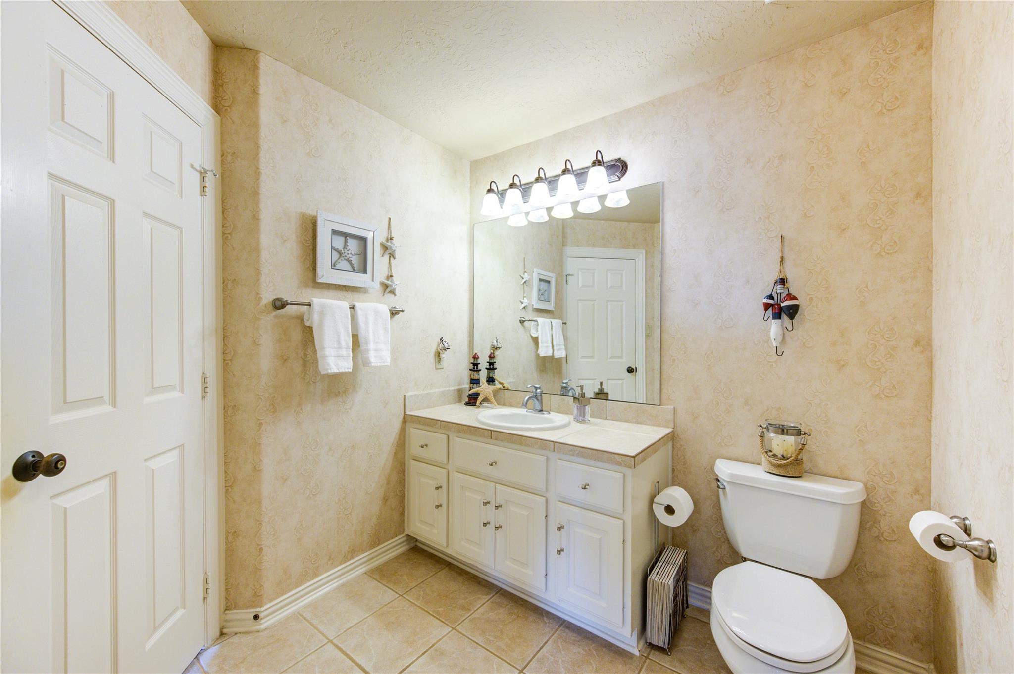 13510 Indigo Lake, Houston