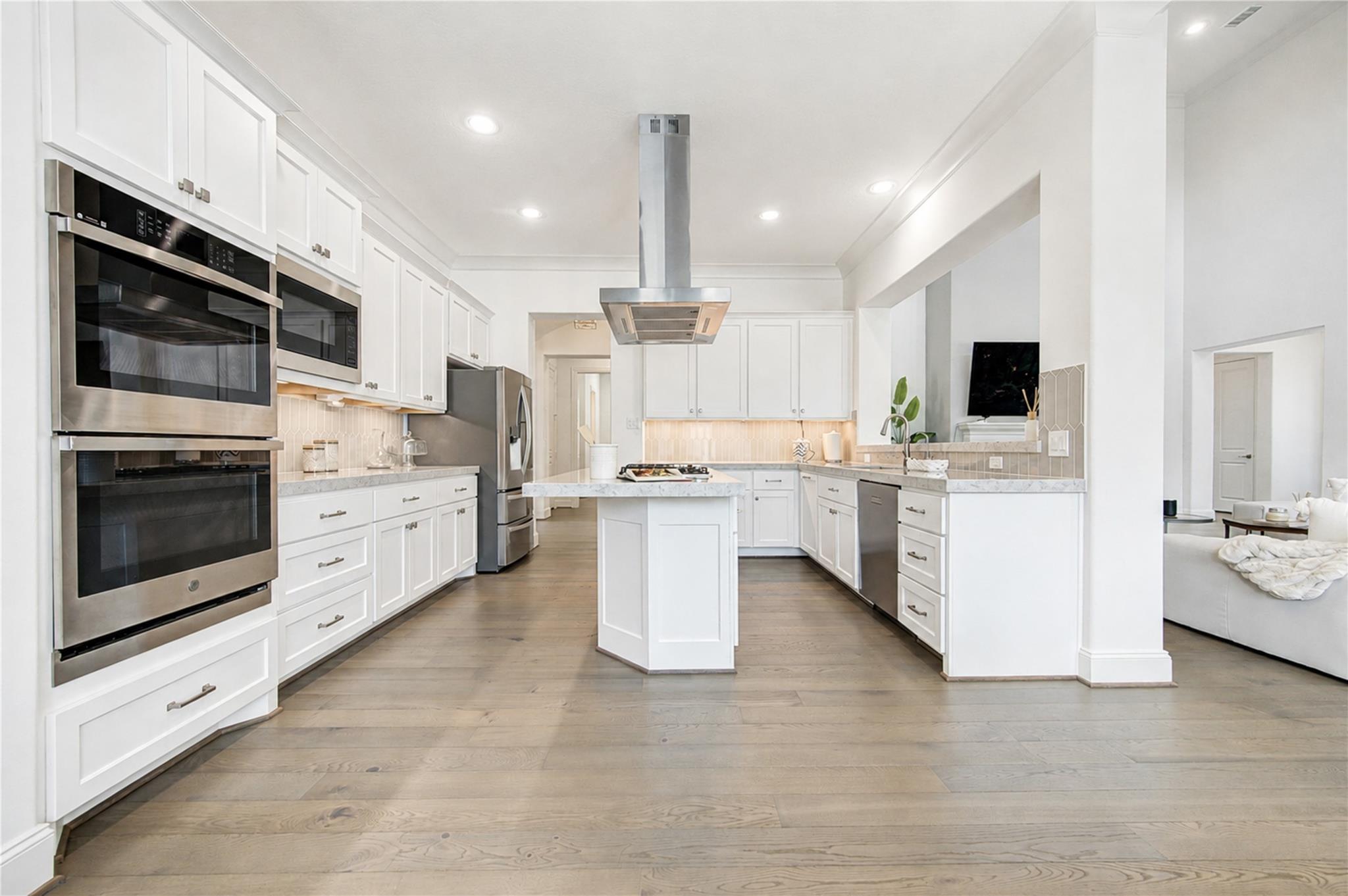 2330 Wyndam Heights Lane