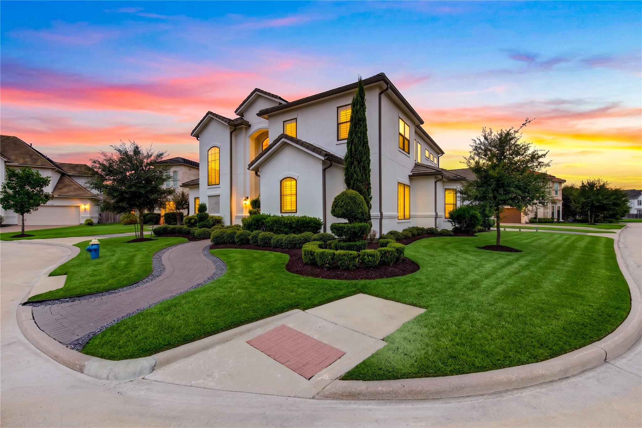 2330 Wyndam Heights Lane