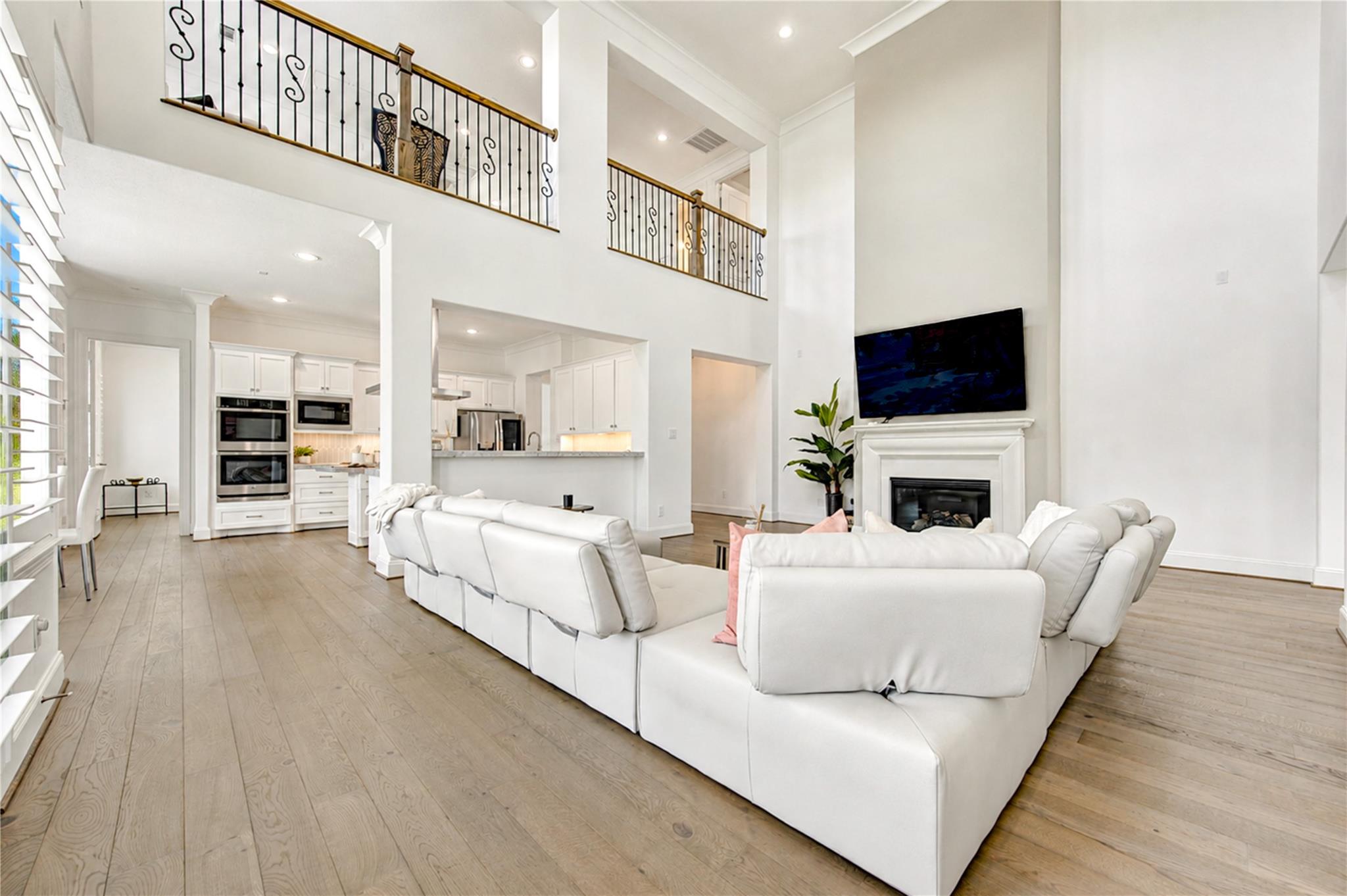 2330 Wyndam Heights Lane