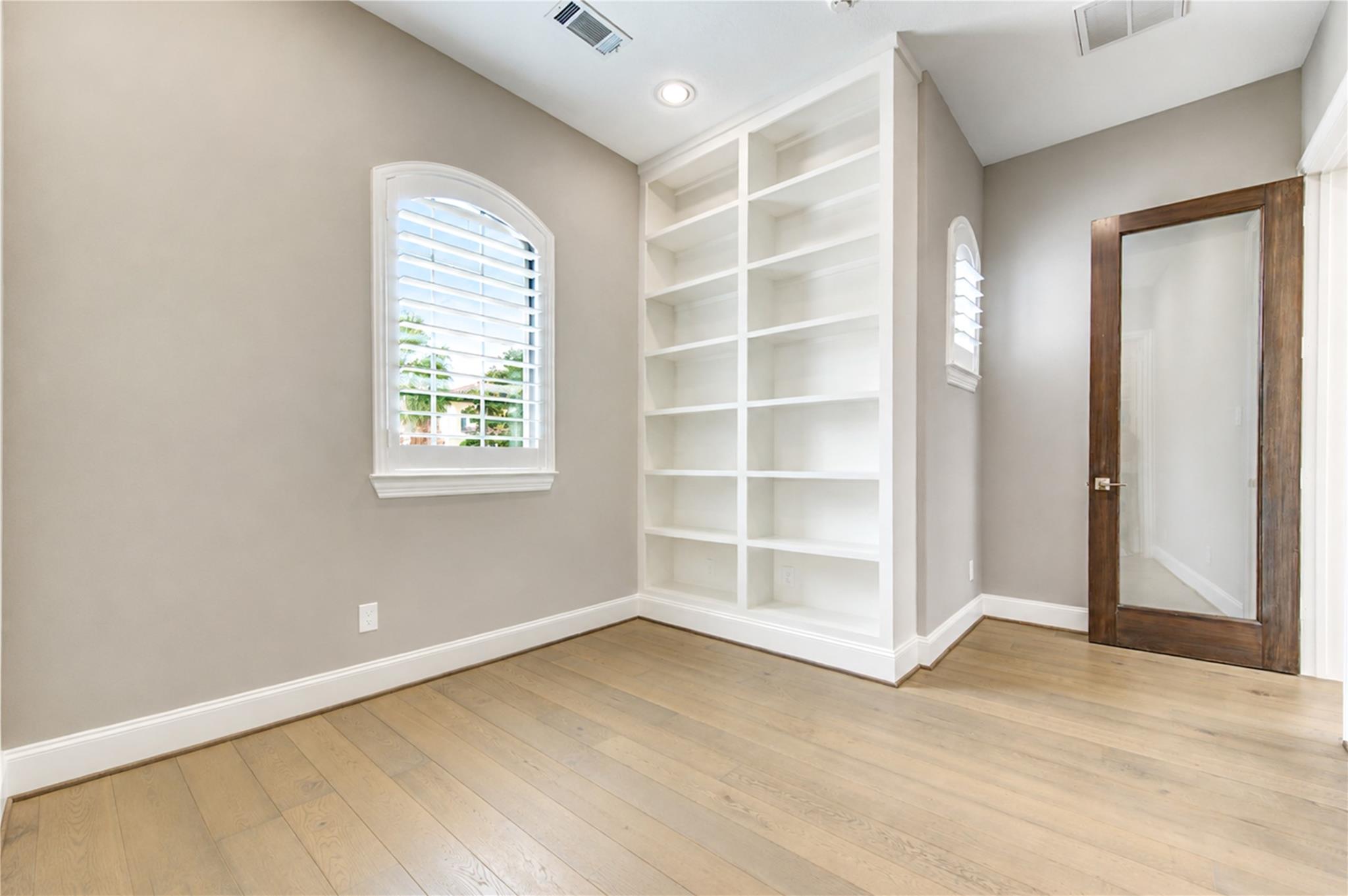 2330 Wyndam Heights Lane