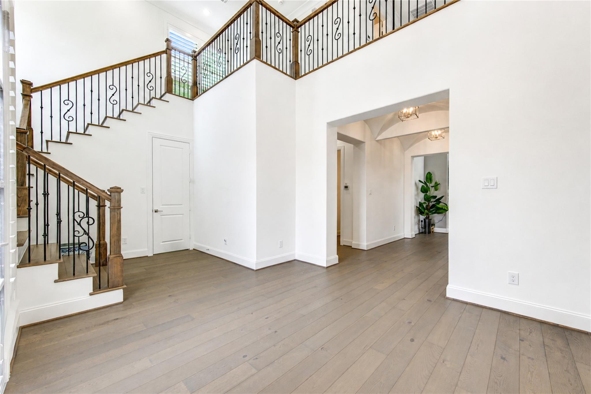 2330 Wyndam Heights Lane