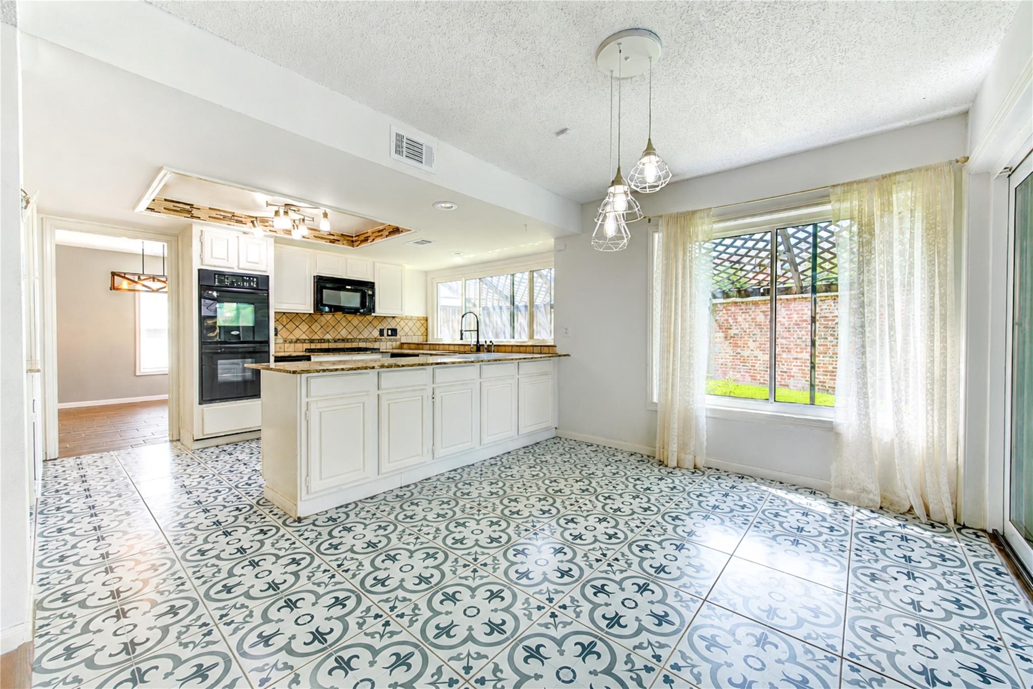 13103 Wickersham Lane