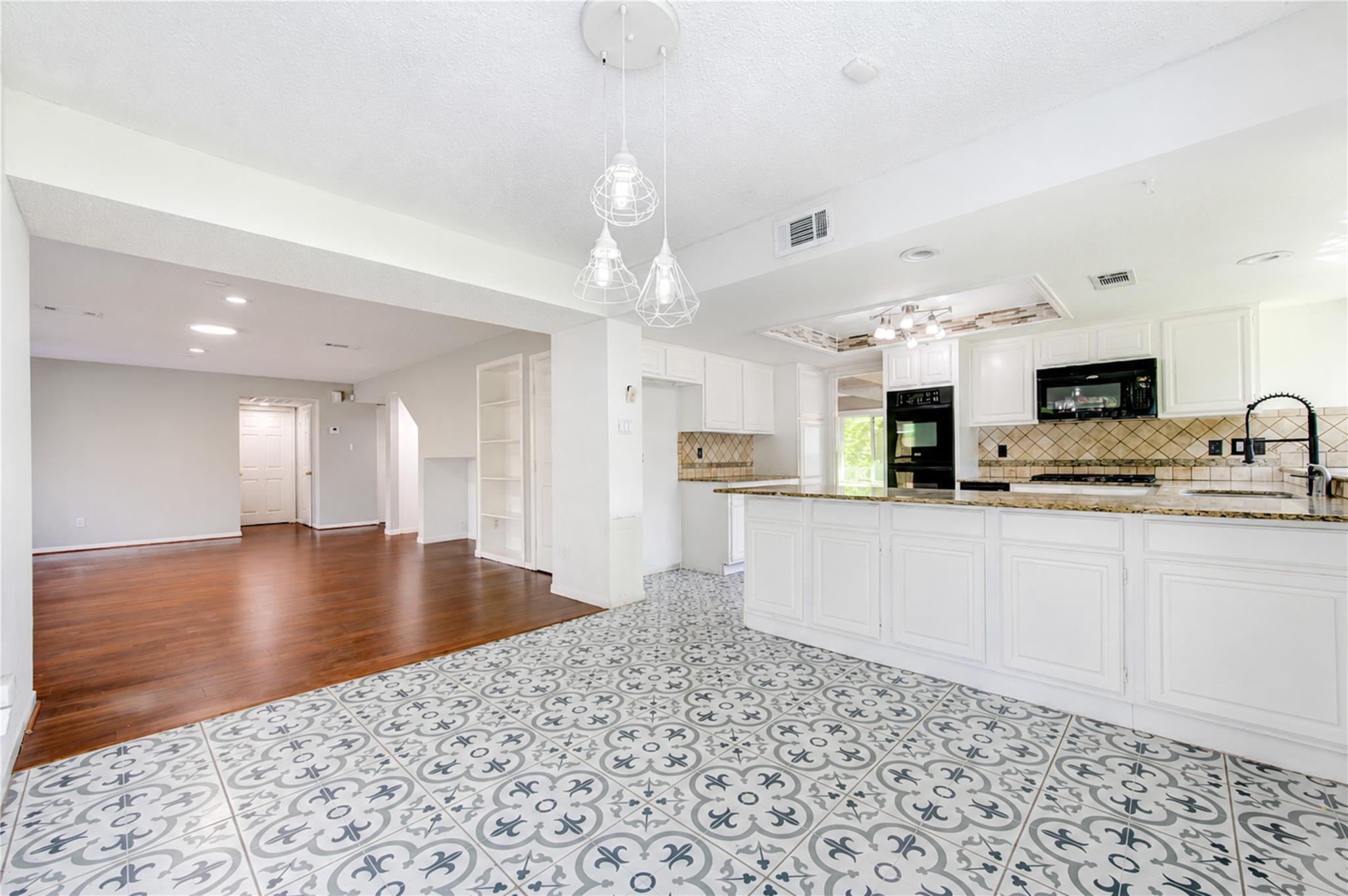13103 Wickersham Lane