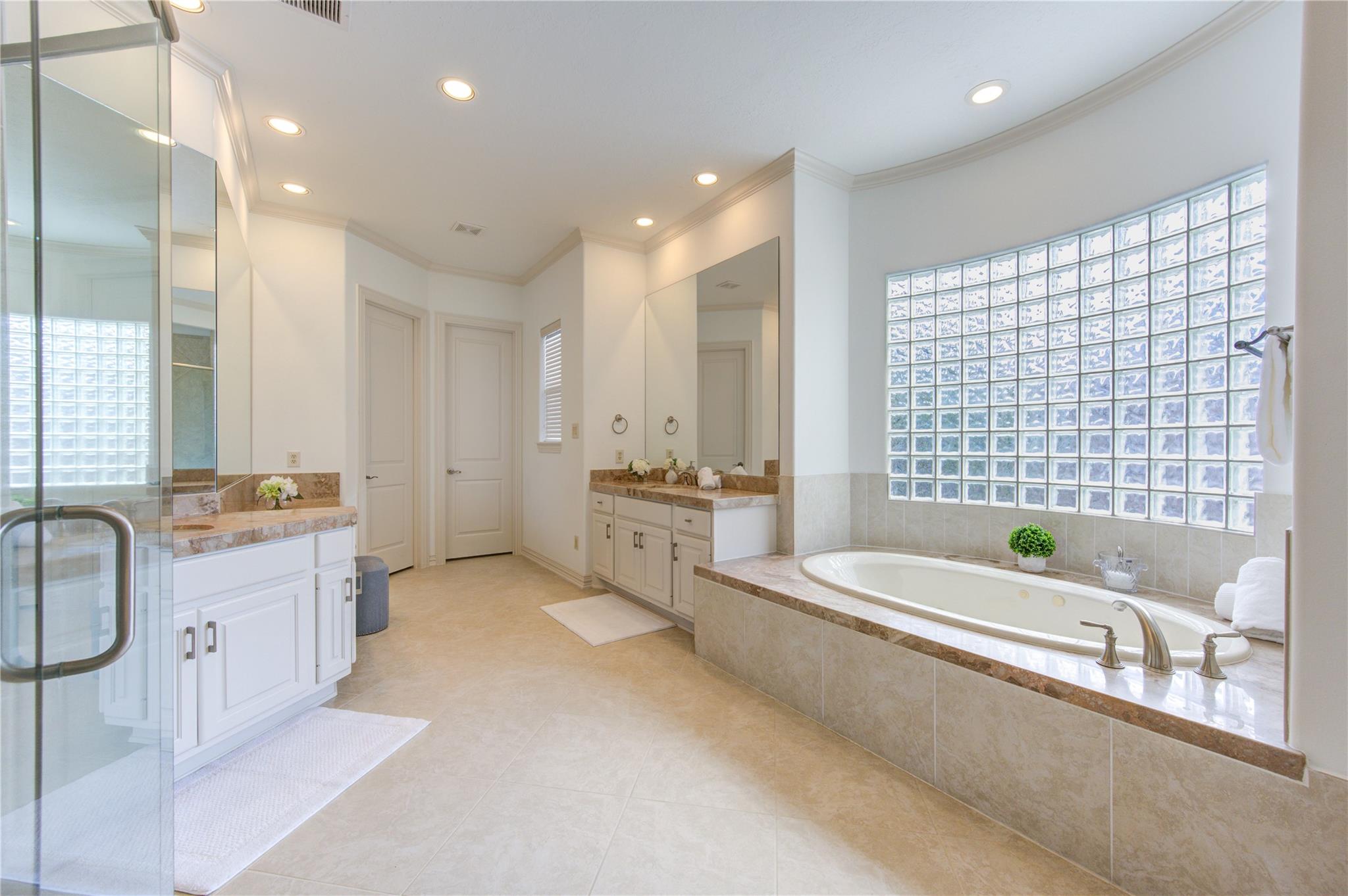 13607 Scarlet Glen Court