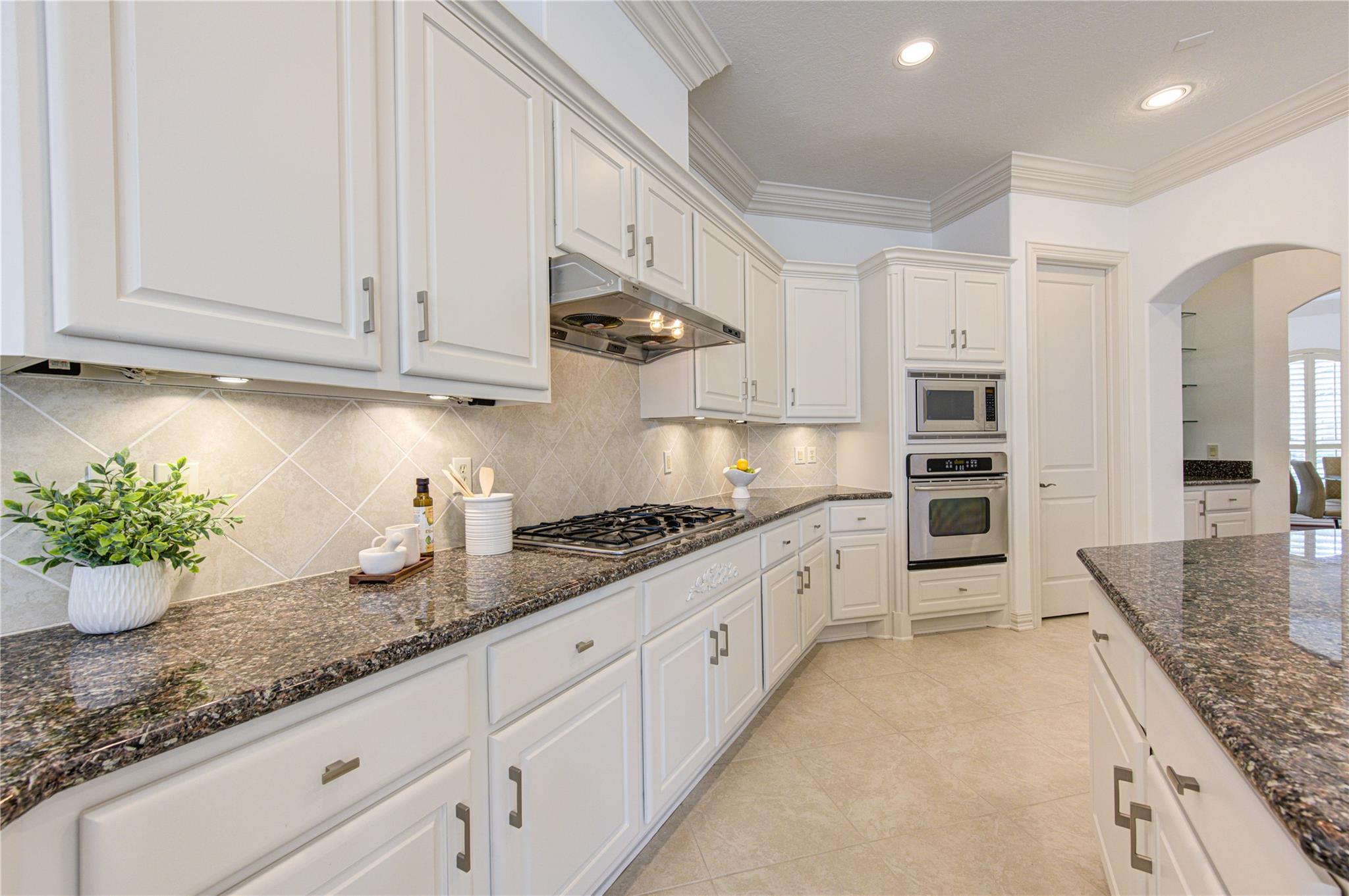 13607 Scarlet Glen Court