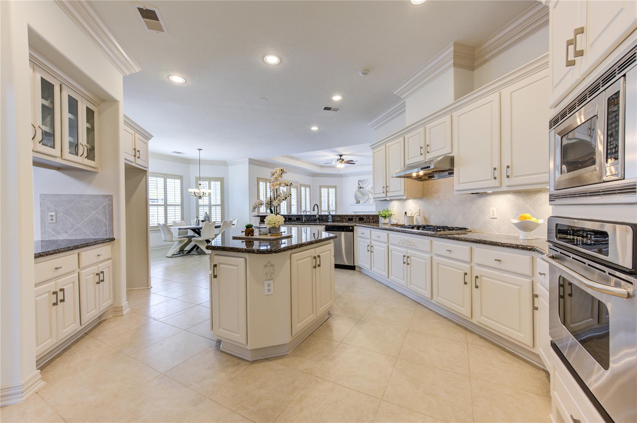 13607 Scarlet Glen Court