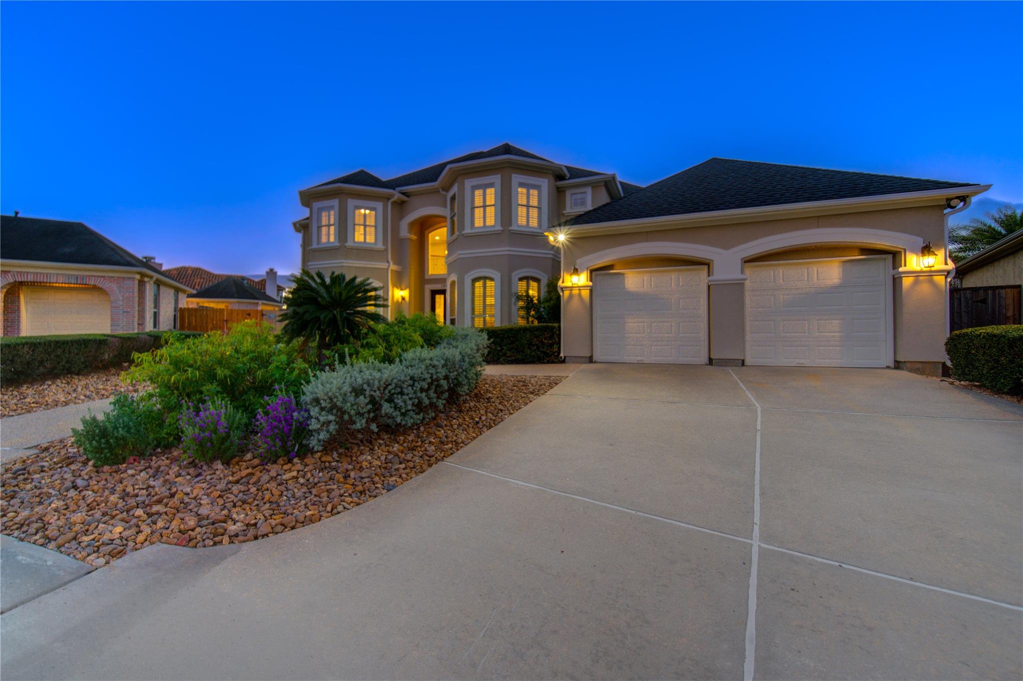 13607 Scarlet Glen Court