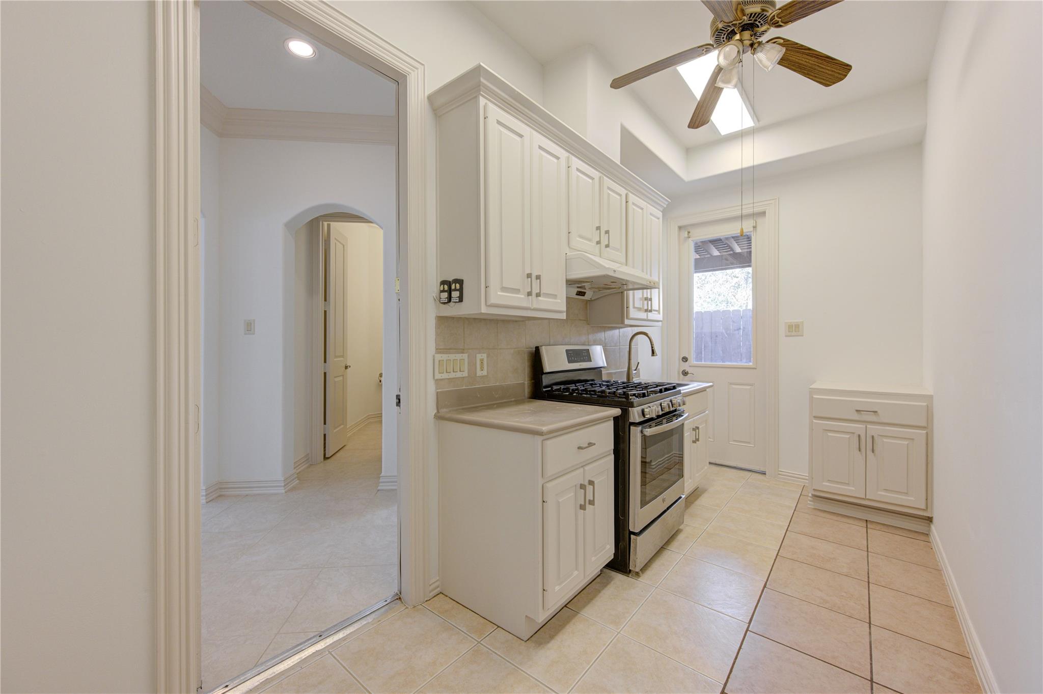 13607 Scarlet Glen Court