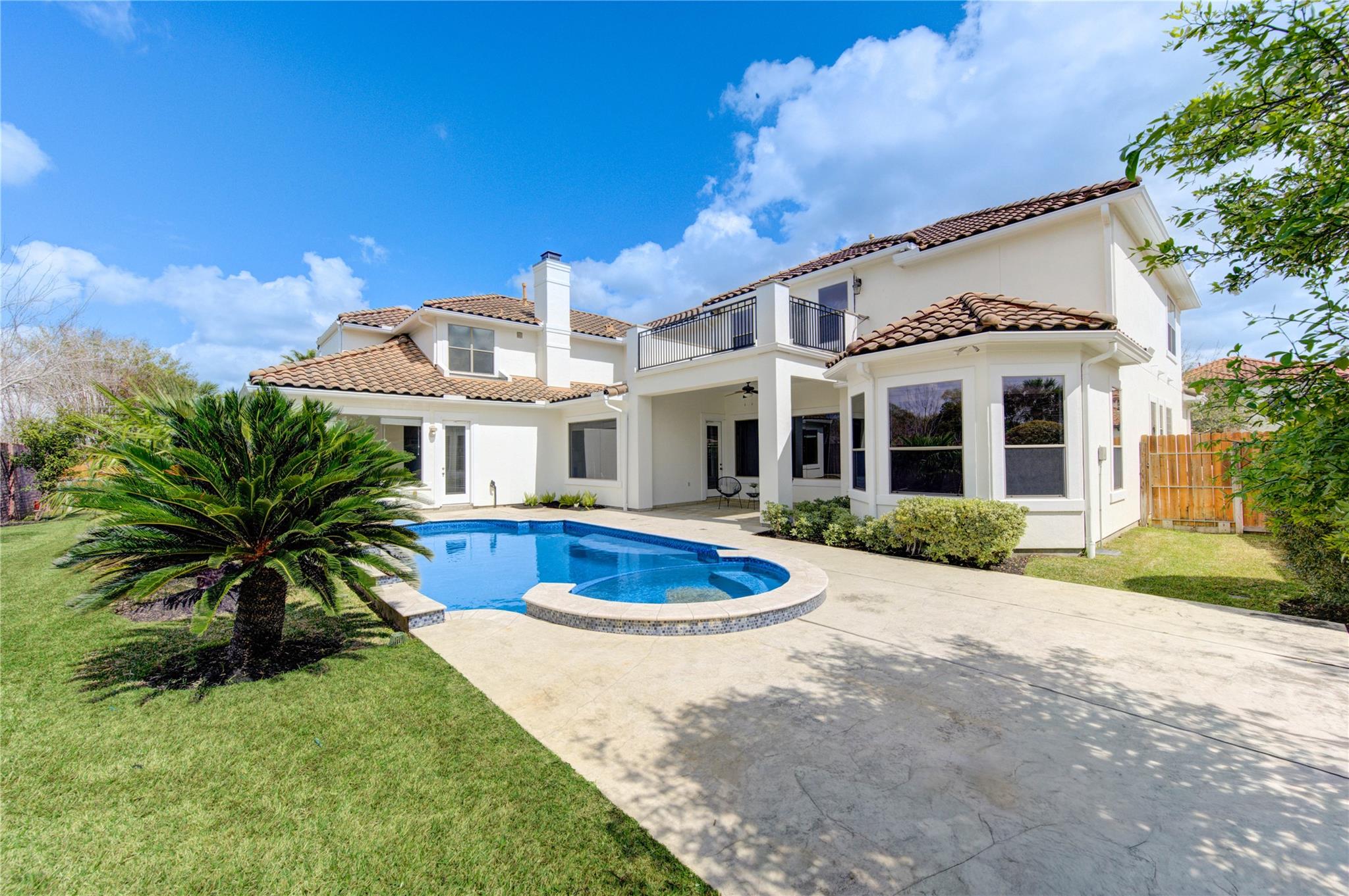 14014 Hampton Cove Drive