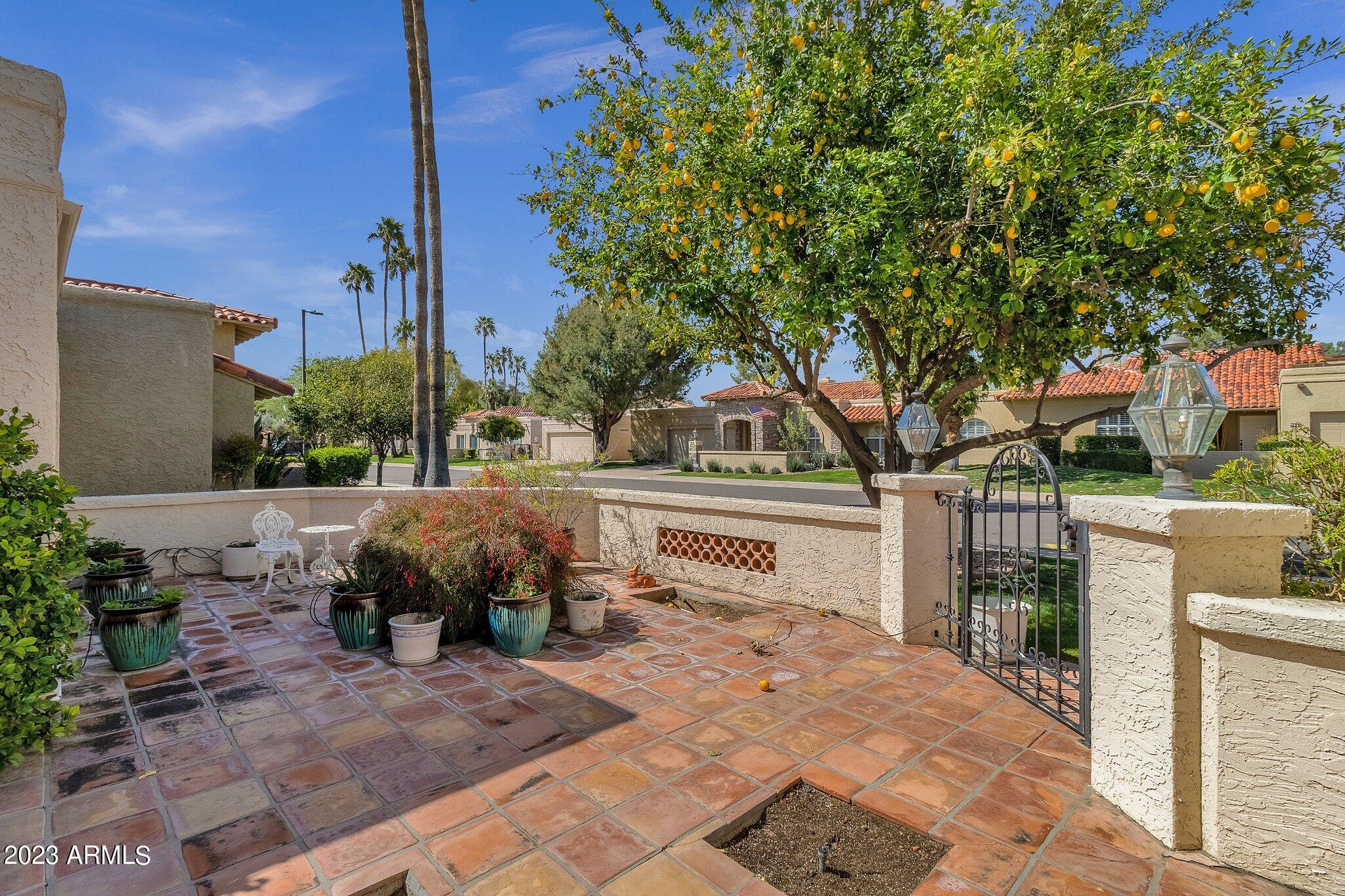 7315 E EL CAMINITO Drive