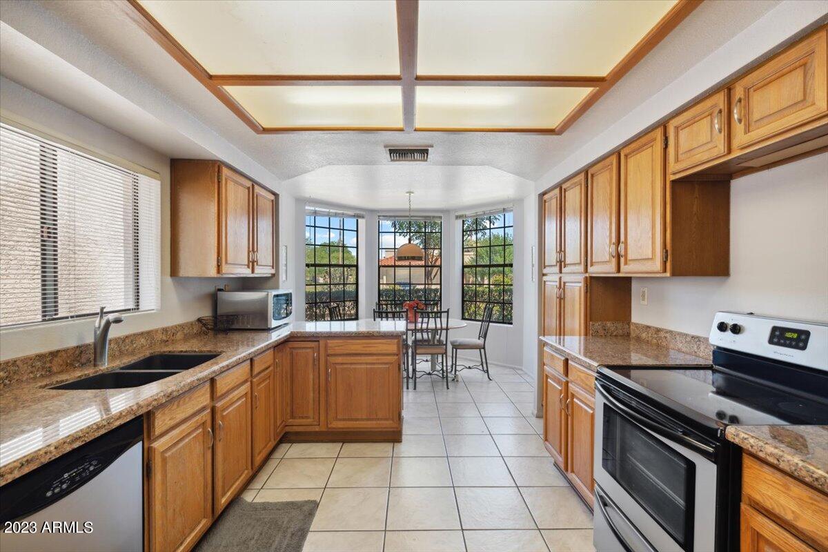 10533 E FANFOL Lane, 0060