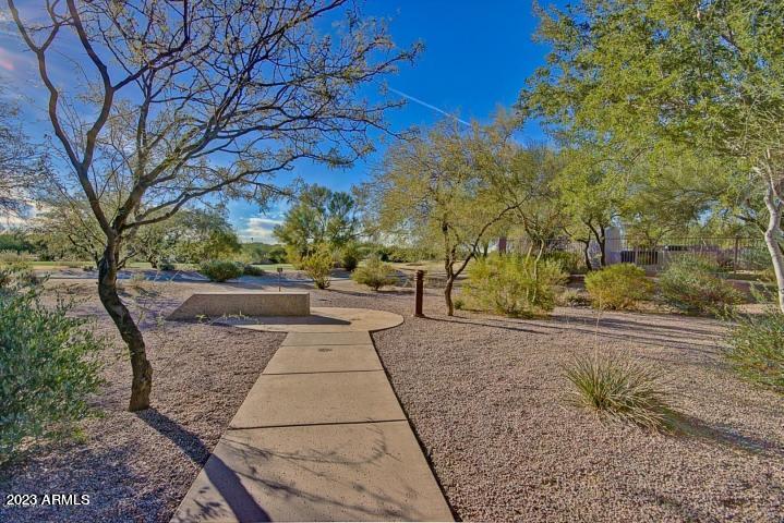 4821 E Hamblin Drive