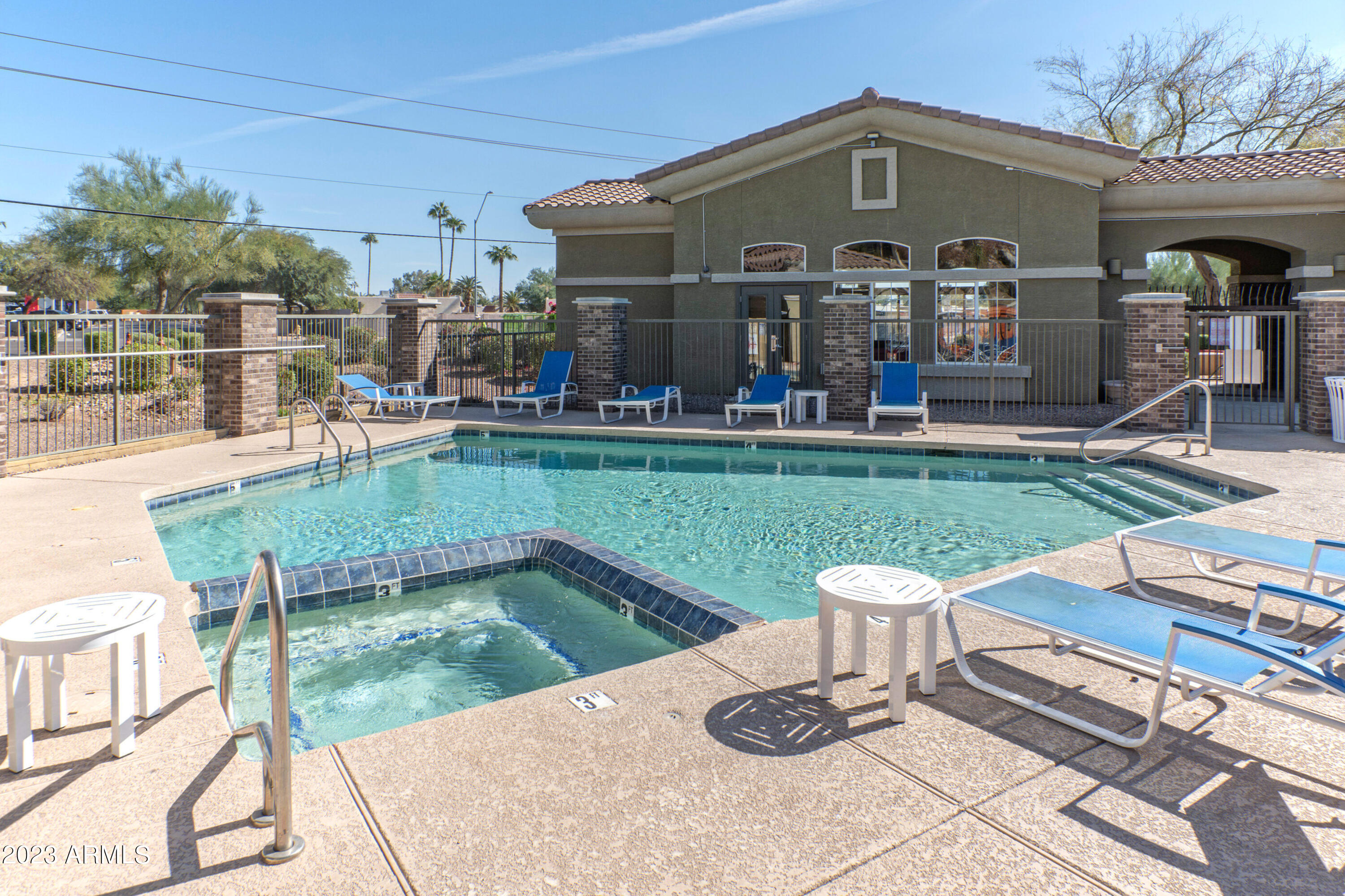 18250 N CAVE CREEK Road, 182