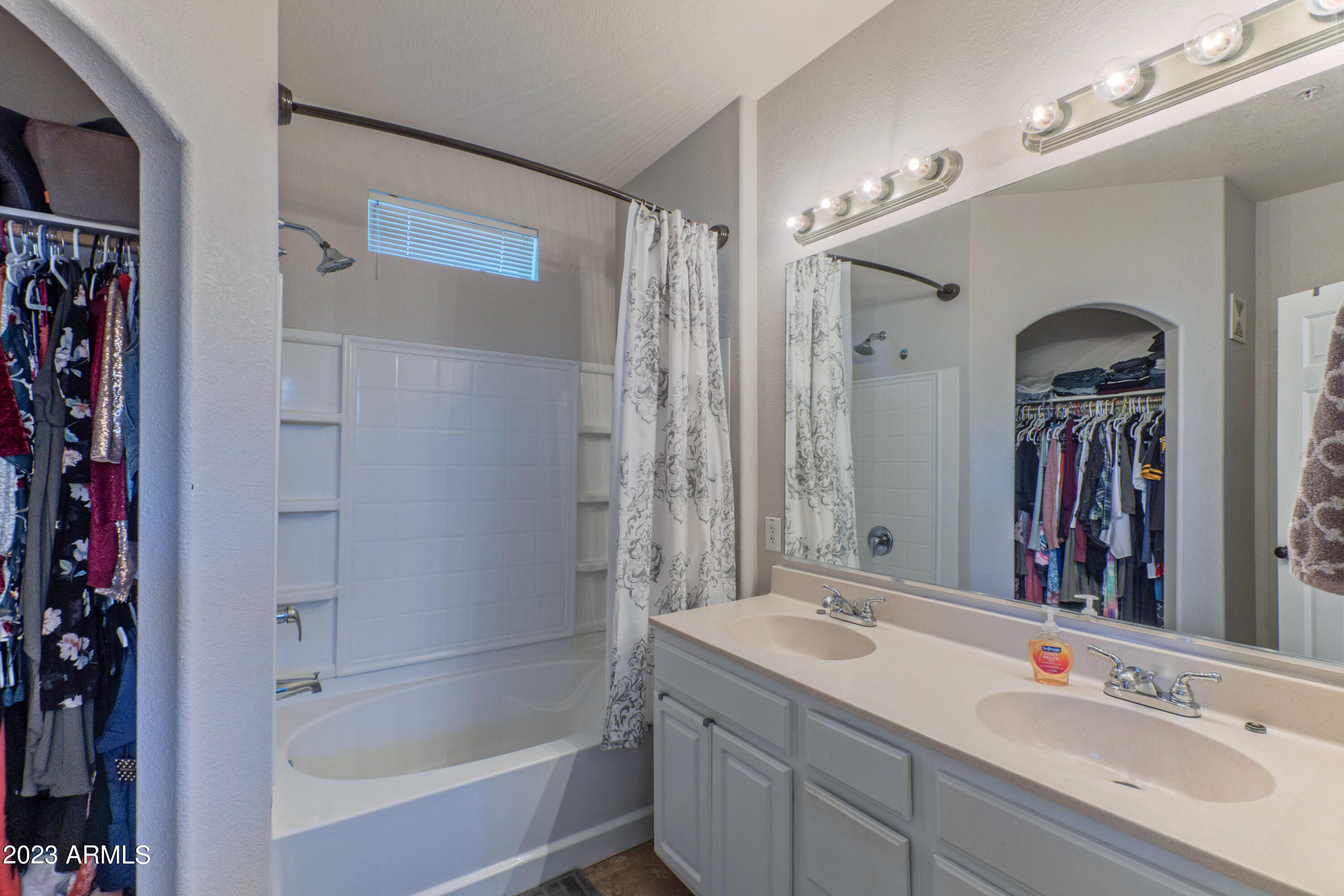 18250 N CAVE CREEK Road, 182