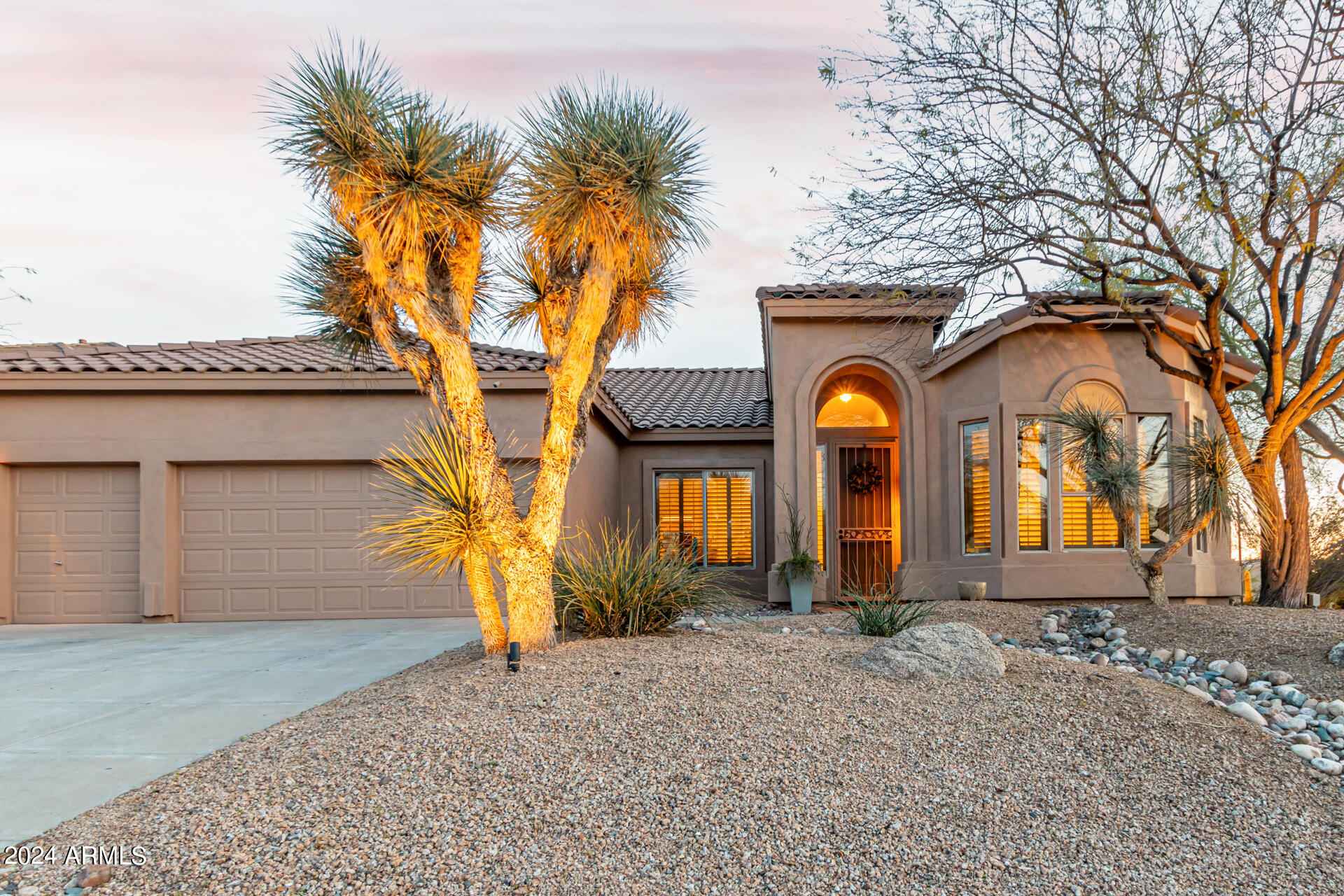 7627 E SANDIA Circle