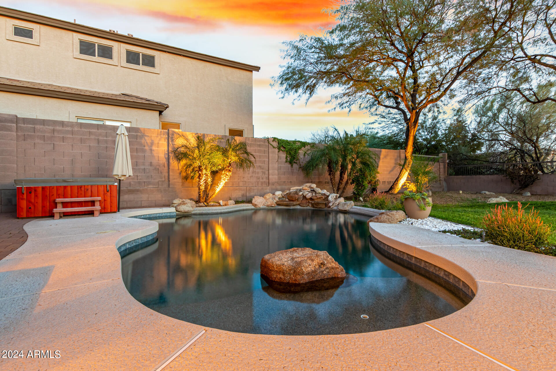 7627 E SANDIA Circle