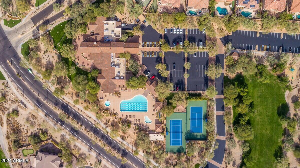 7627 E SANDIA Circle