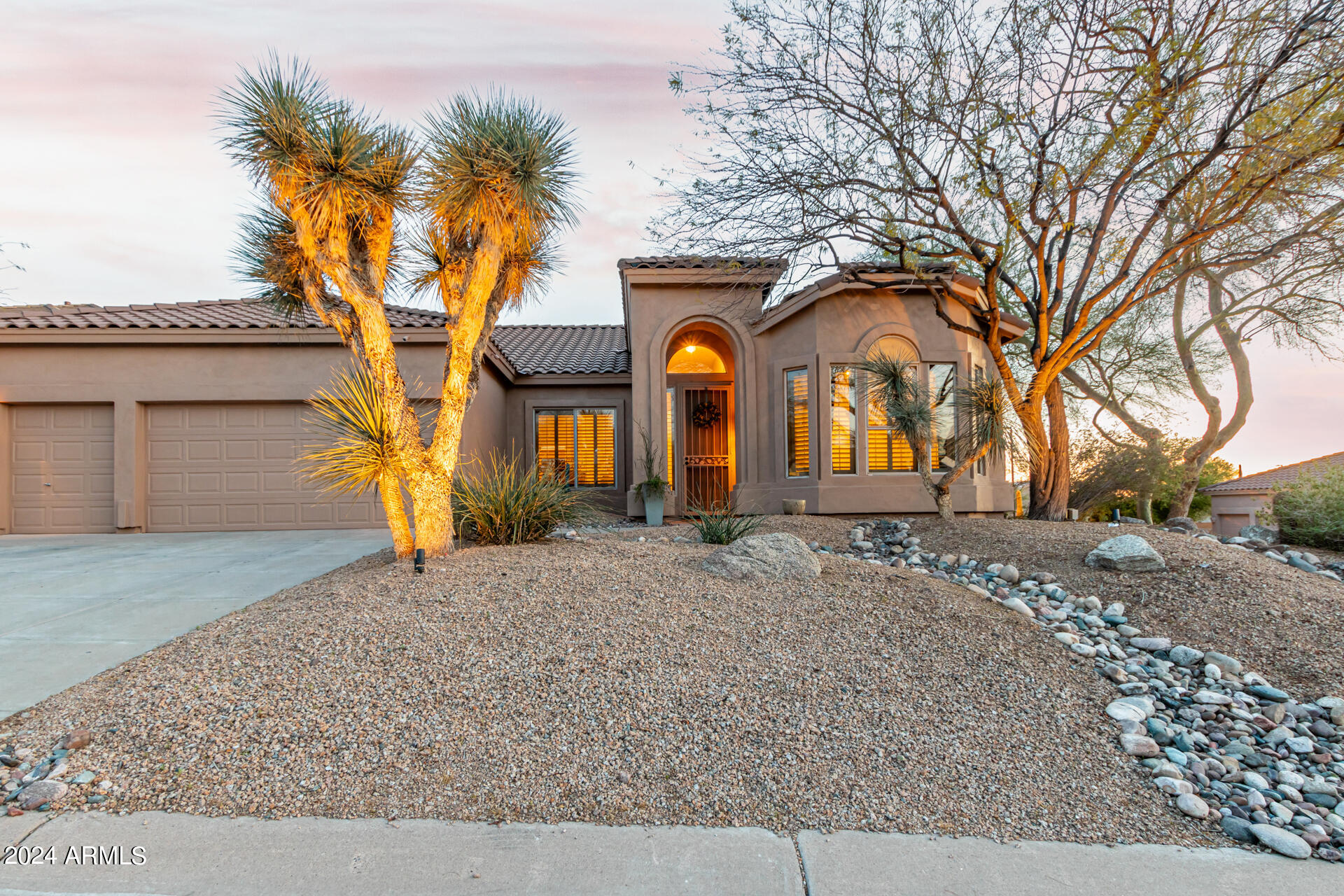 7627 E SANDIA Circle